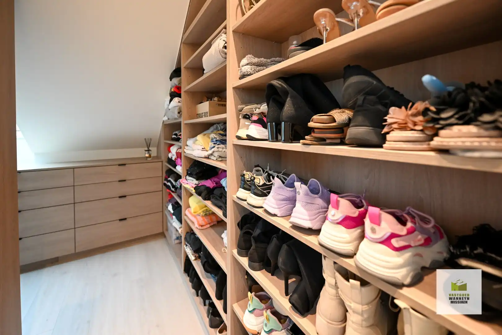 Luxueuze penthouse met groot terras, 2 slaapkamers en 2 parkeerplaatsen foto 15