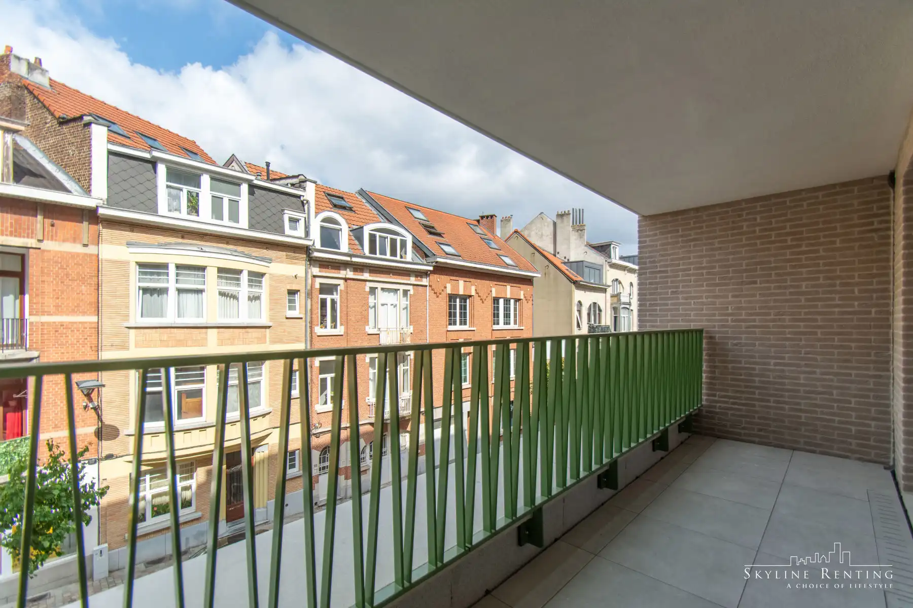Prachtig nieuw gemeubeld app. met 2 slpk. & groot terras foto 7