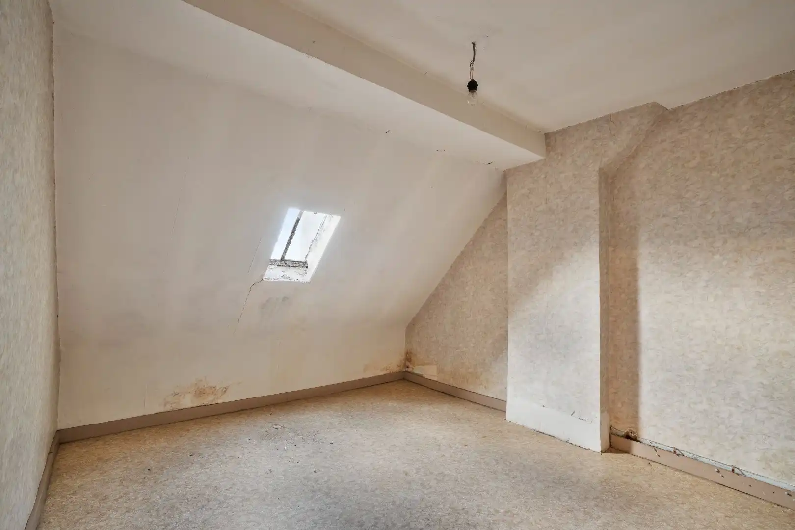 TE RENOVEREN WONING OP EEN PERCEEL VAN 559M² MET BOORDEVOL POTENTIEEL foto 14