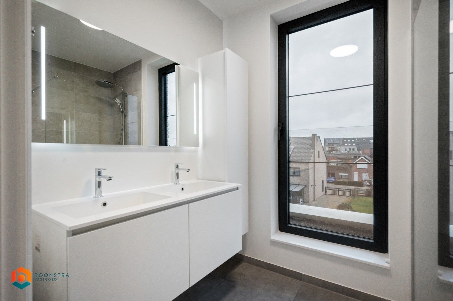 Energiezuinig nieuwbouwapp. met 2 slpkrs, bureau en parking foto 11