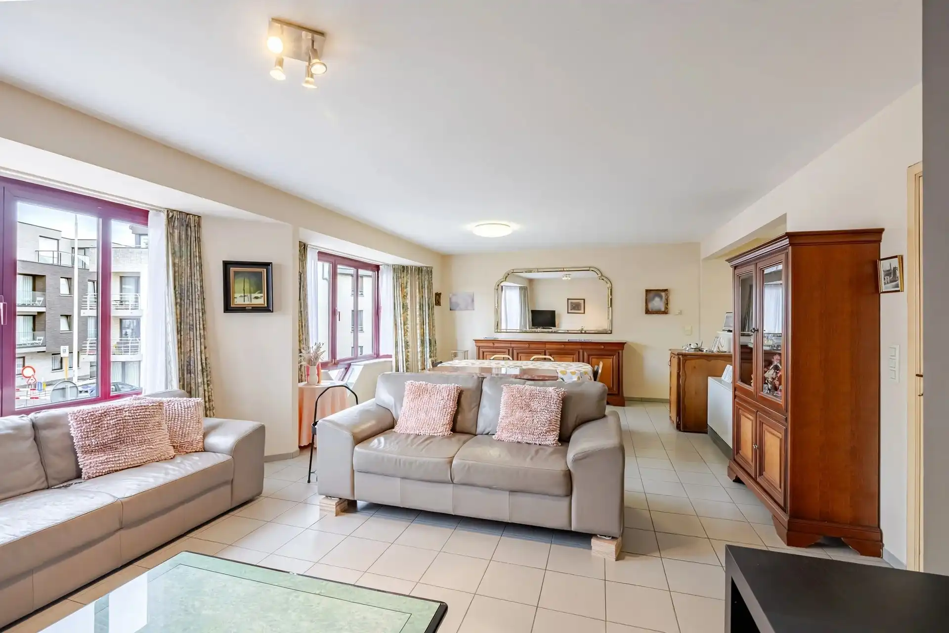 Appartement met 2 slks en staanplaats op topligging foto 3