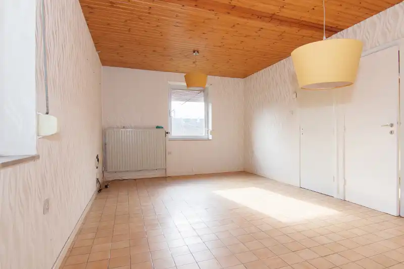 Te renoveren (uitbreidbare) woning (6% btw) of sloop/heropbouw op een rustig gelegen perceel van +- 11are op wandelafstand van het centrum van Diepenbeek! foto 11