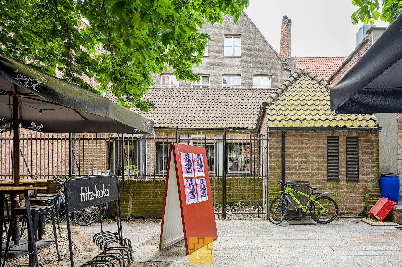 investeringspand op toplocatie – Eiermarkt – handelsgelijkvloers met terras en 2 appartementen, grondoppervlakte 315 m2 foto 3