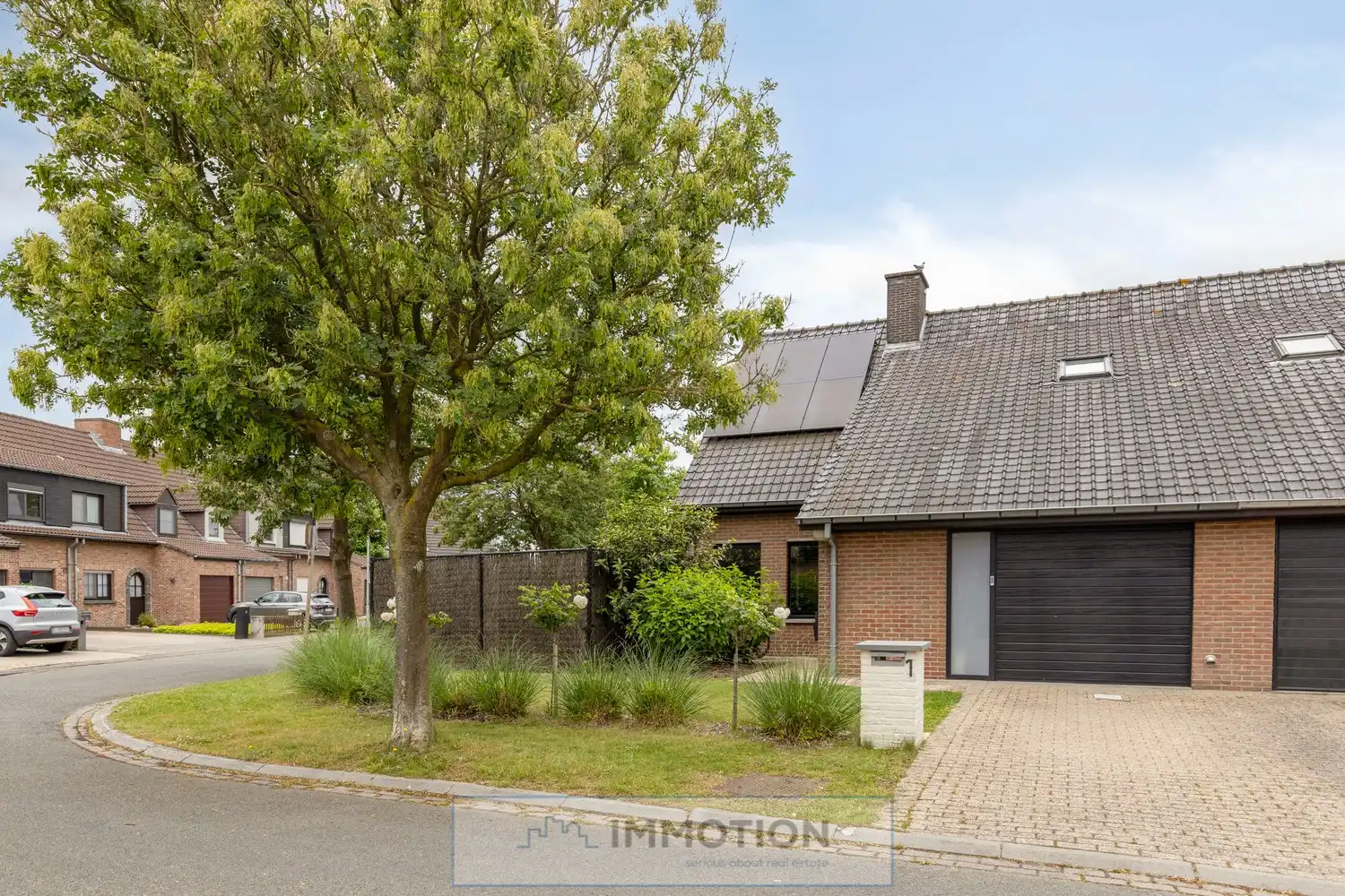 Instapklare gezinswoning met verfijnde afwerking - KIJKDAG op Zaterdag 20 juni van 10u tot 18u - inschrijven via de knop "Plan hier uw bezoek" foto 2