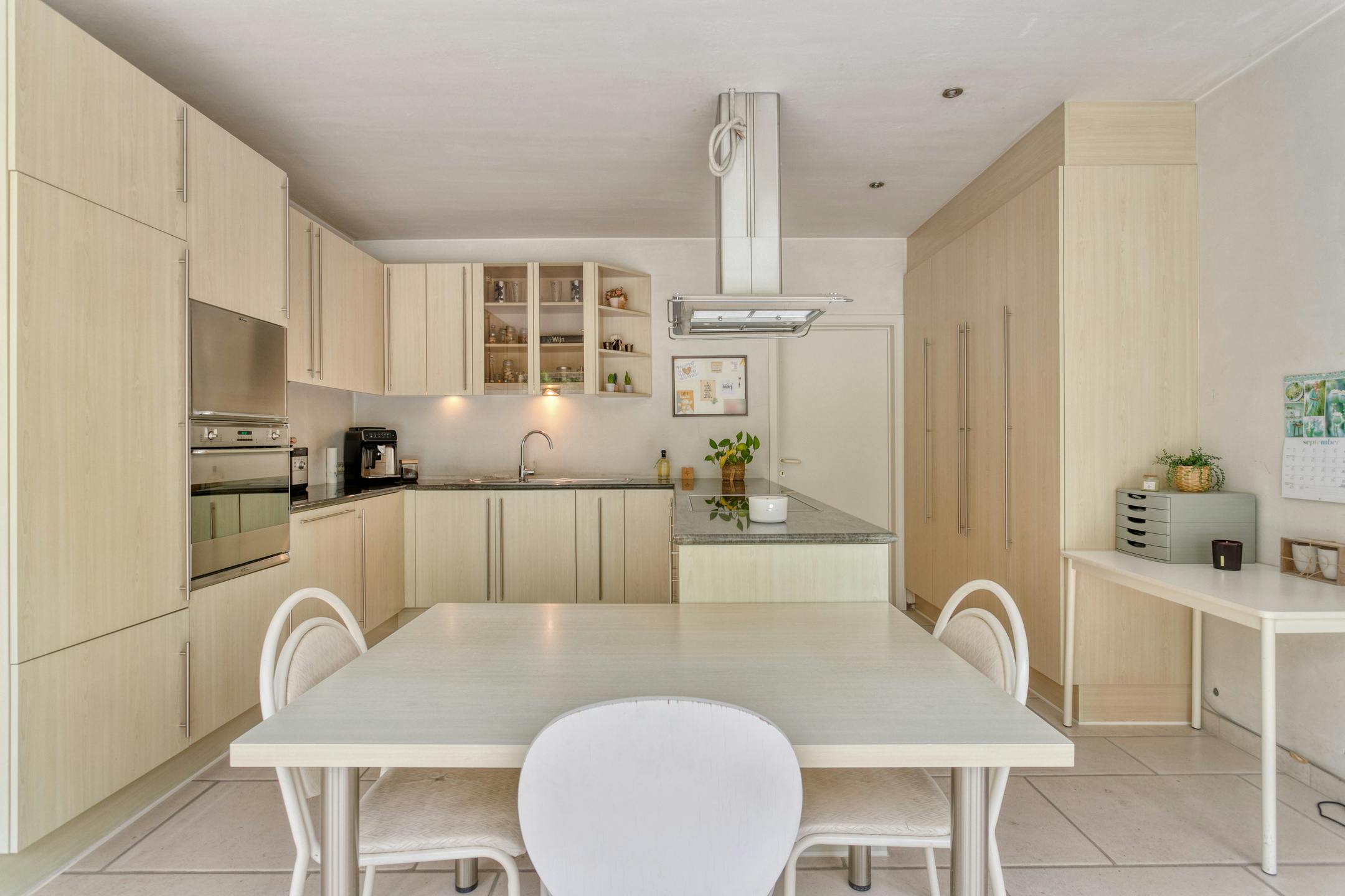 Ruime villa met 5 kamers te koop in Desselgem foto 8