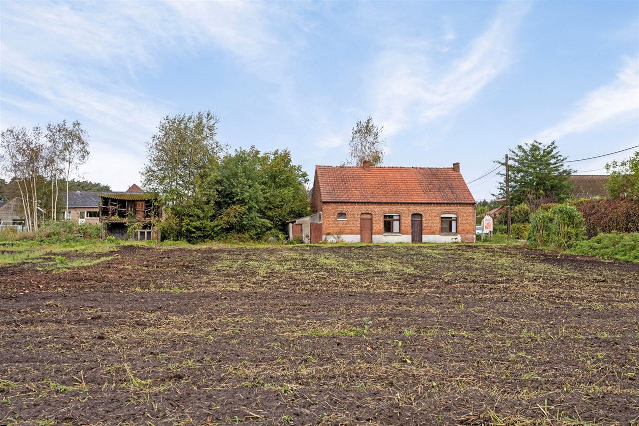 Unieke kans: Te renoveren of nieuw te bouwen hoeve op 31a40 in een rustige, landelijke omgeving foto 13