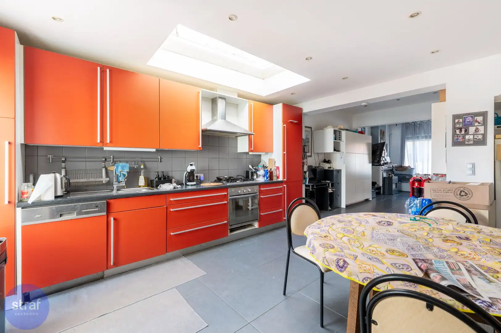 Te renoveren woning met 4 slaapkamers foto 3