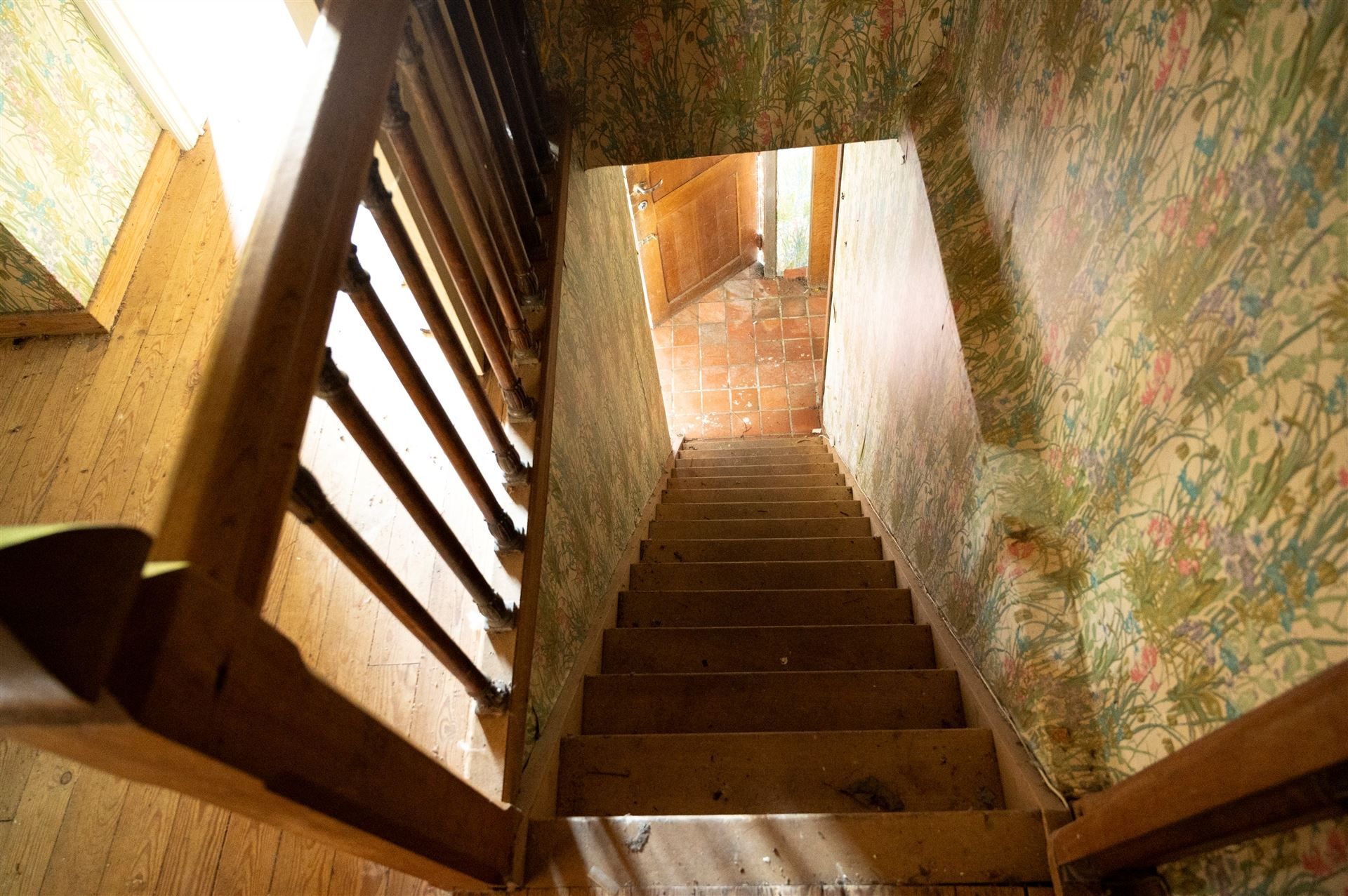 volledig te renoveren woning foto 25