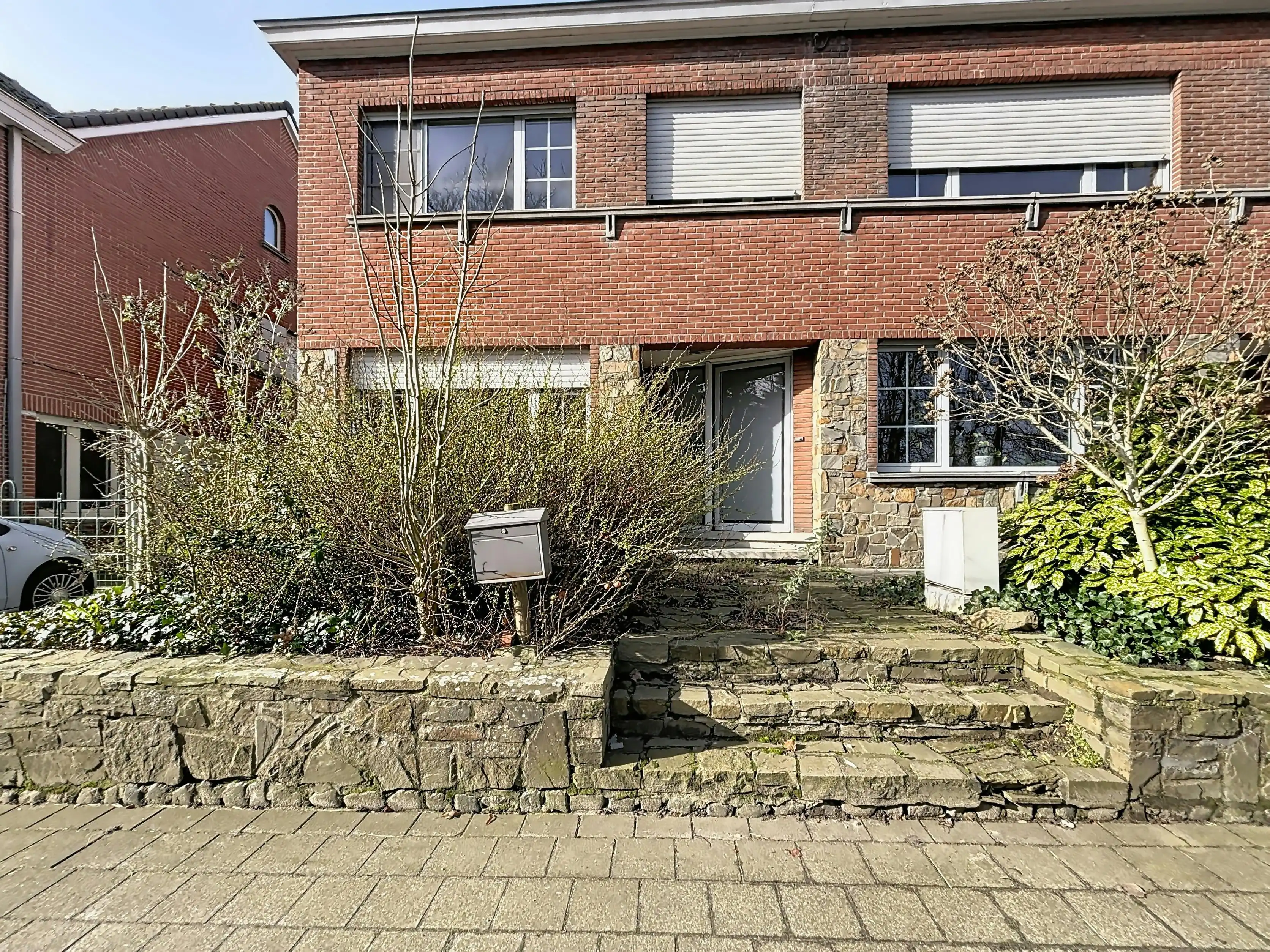 Te renoveren halfopen bebouwing te koop in Lotenhulle foto 2