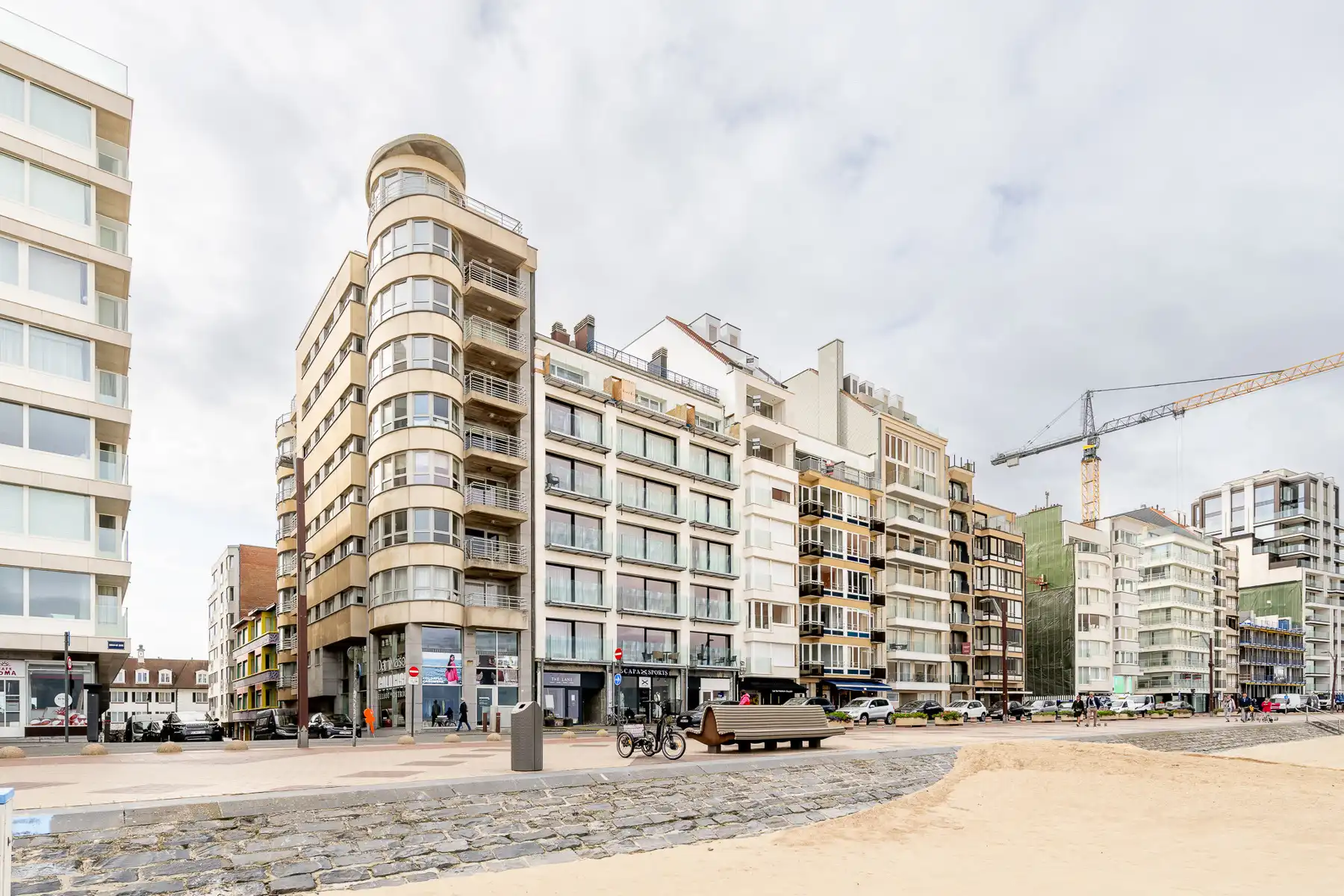 Zeedijk Het Zoute handelspand te huur op toplocatie  foto 2