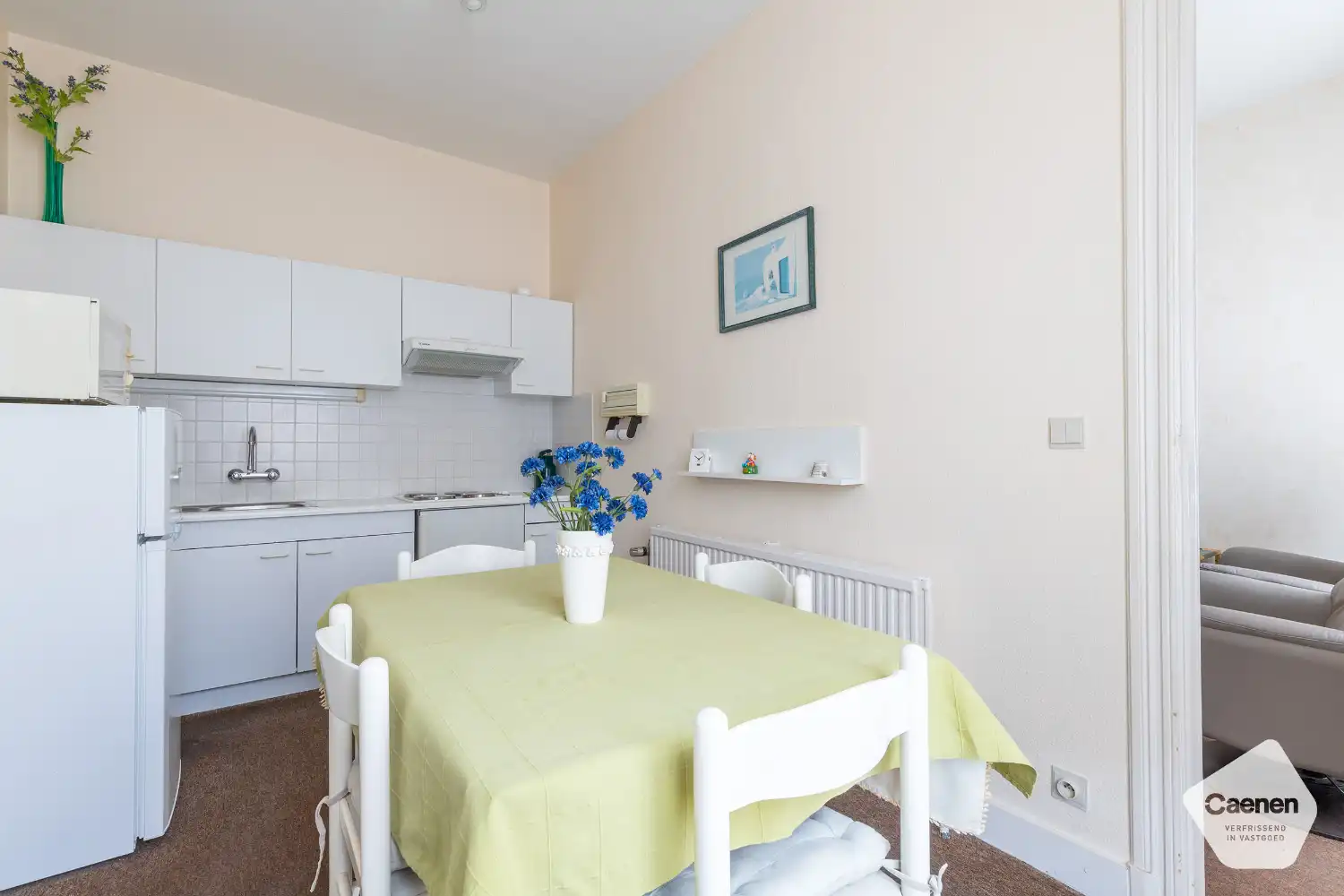 Te renoveren tweeslaapkamerappartement nabij het centrum en het strand foto 4