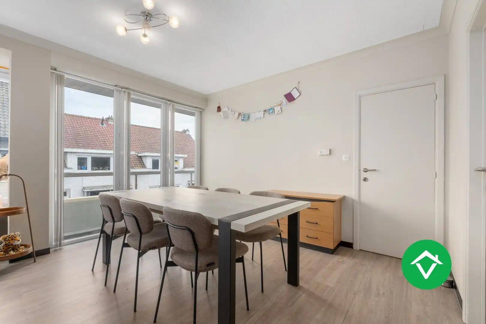Veelzijdig handelspand met woonst en twee verhuurde appartementen in centrum Aartrijke foto 32