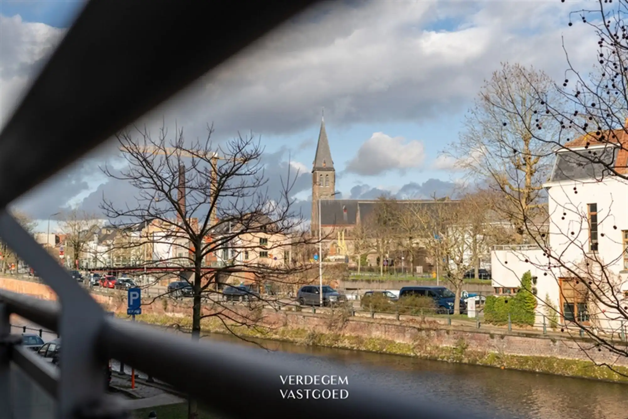 Appartement met 2 slaapkamers, 2 badkamers en 2 terrassen op unieke ligging foto 18