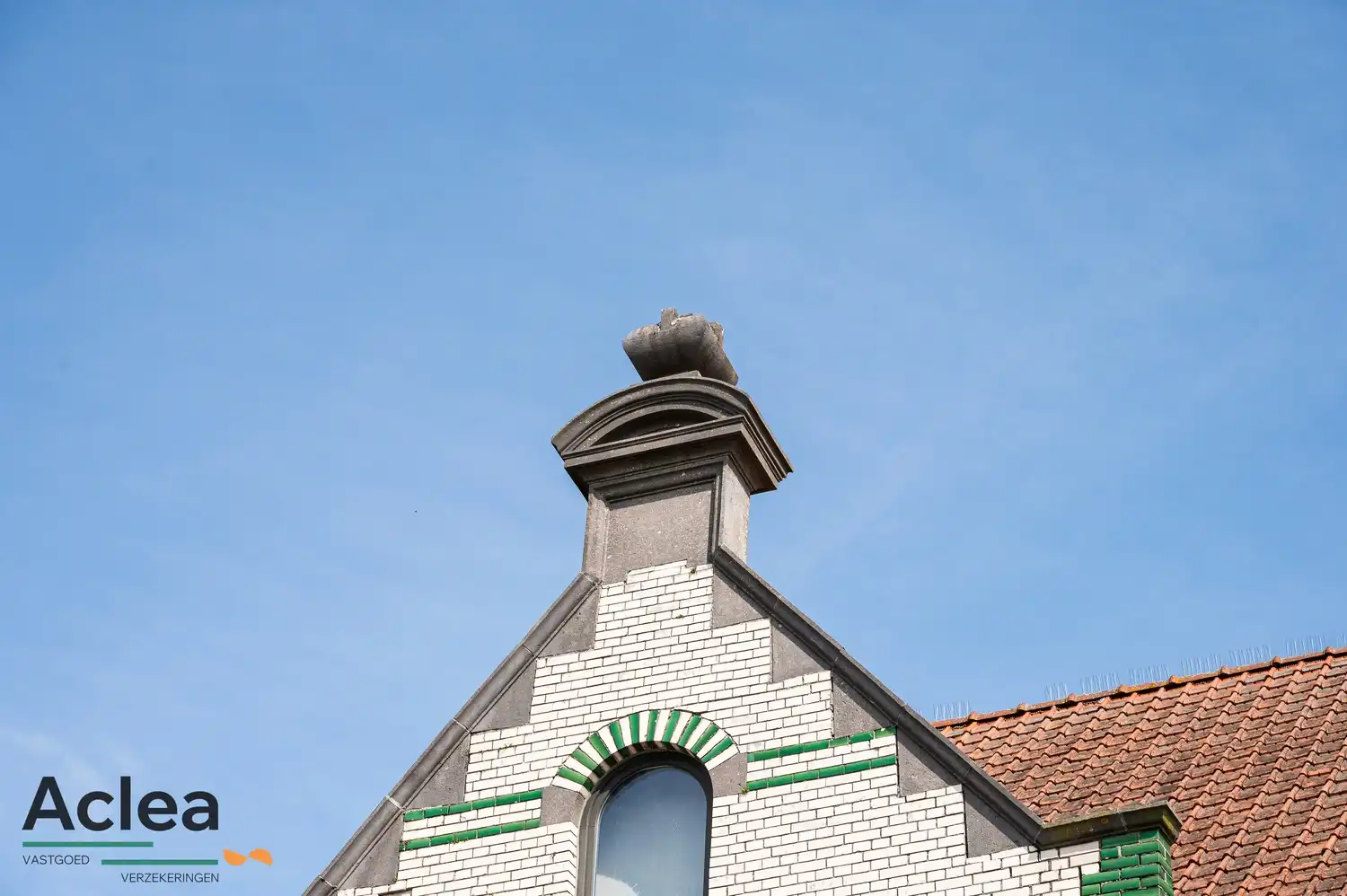 Statige herenwoning met authentieke grandeur aan het Plein in Kaprijke foto 11