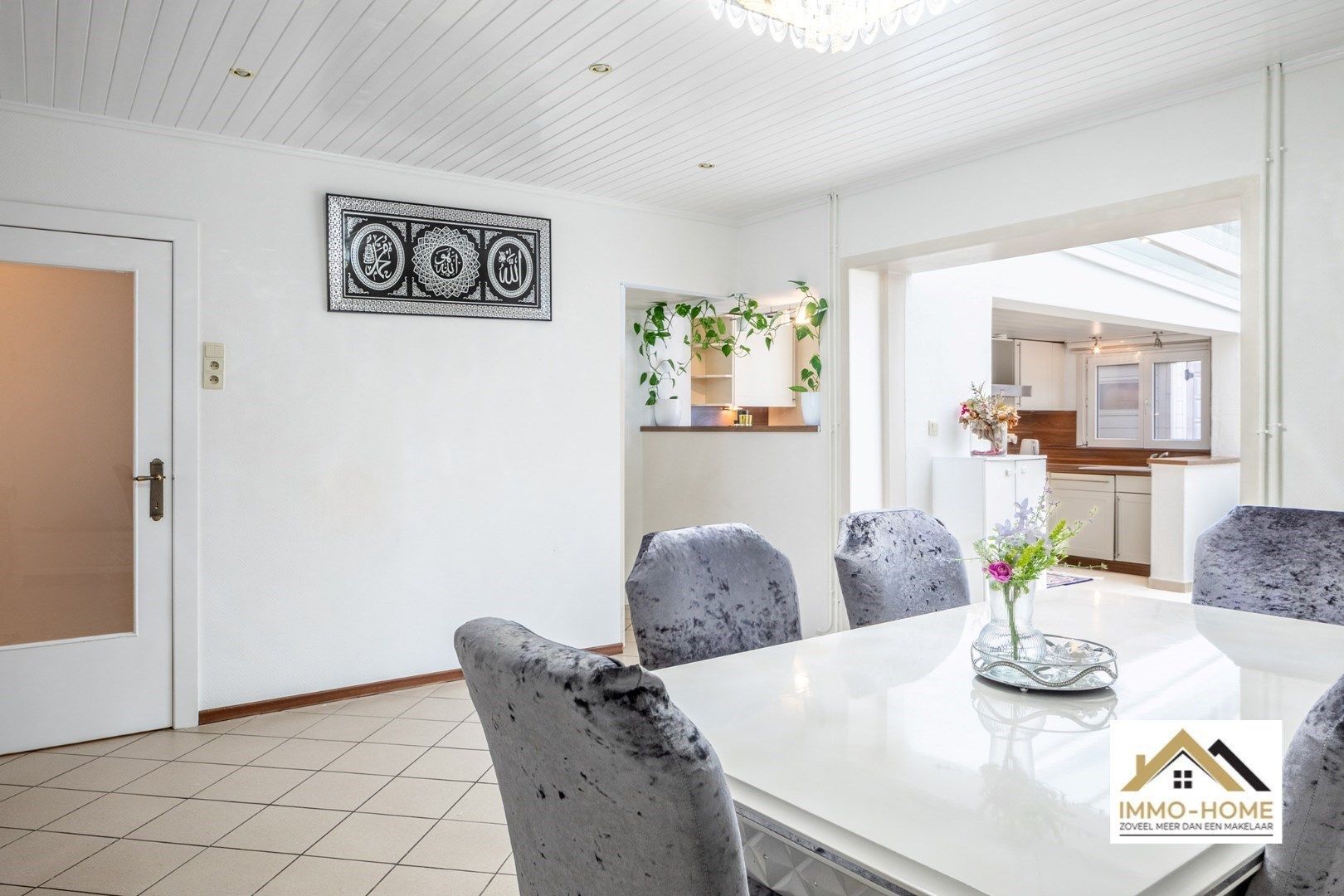 Ruime instapklare woning met garage op topligging! foto 7