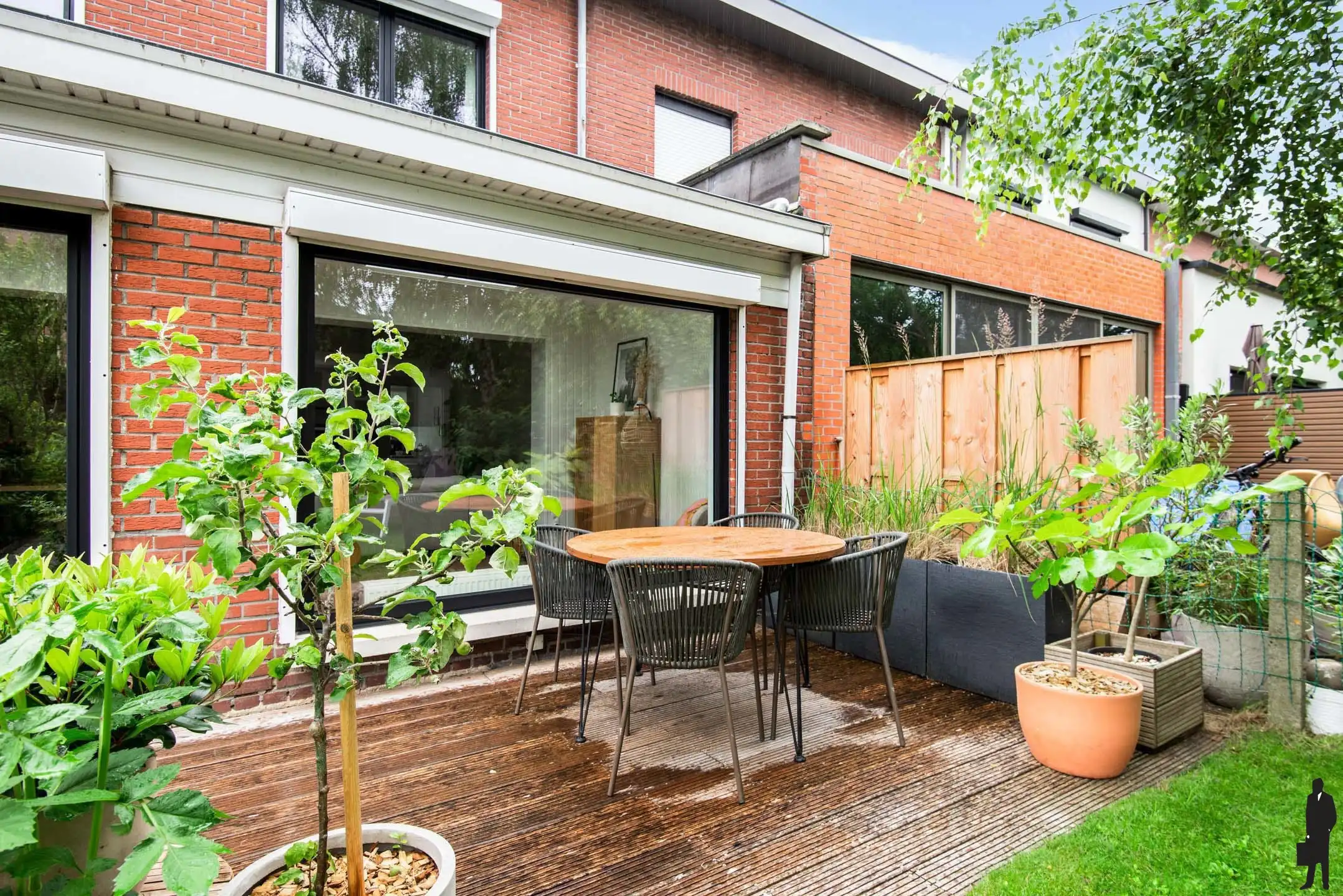 Instapklare gezinswoning met 3 slaapkamers en gezellige tuin foto 23