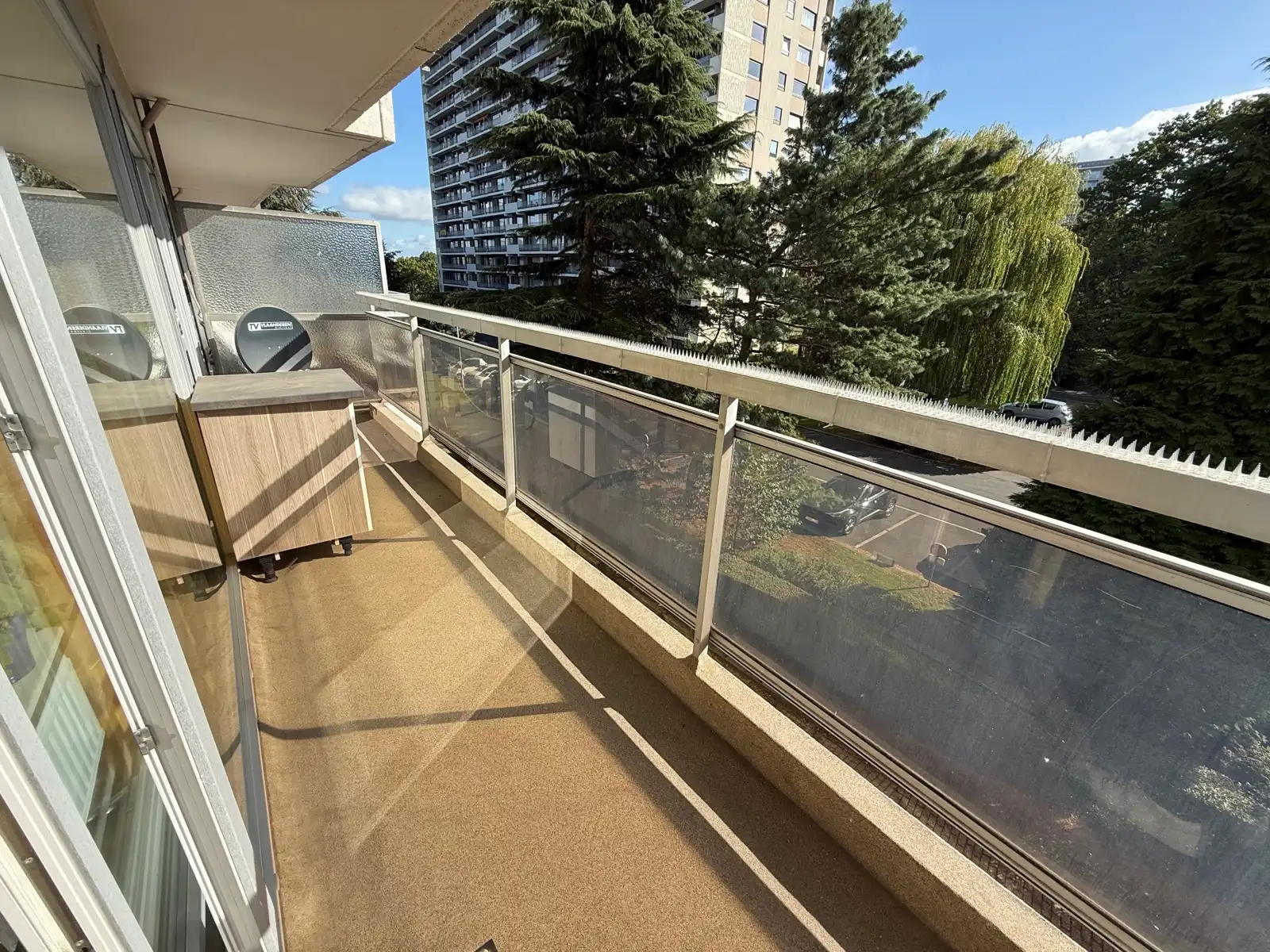 Ruim 2-slaapkamerappartement met 2 terrassen & garage foto 16