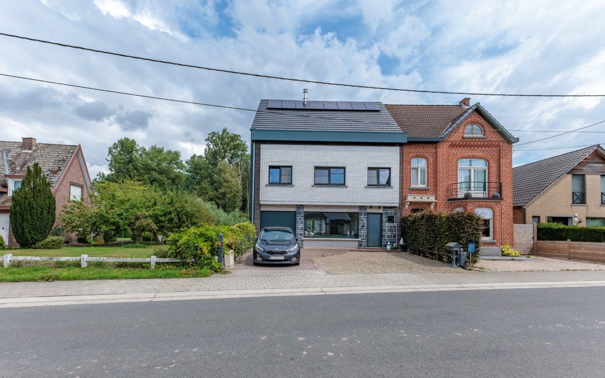 Lede – Ruime woning op een prachtig perceel van 9a 54ca in groene omgeving foto {{pictureIndex}}