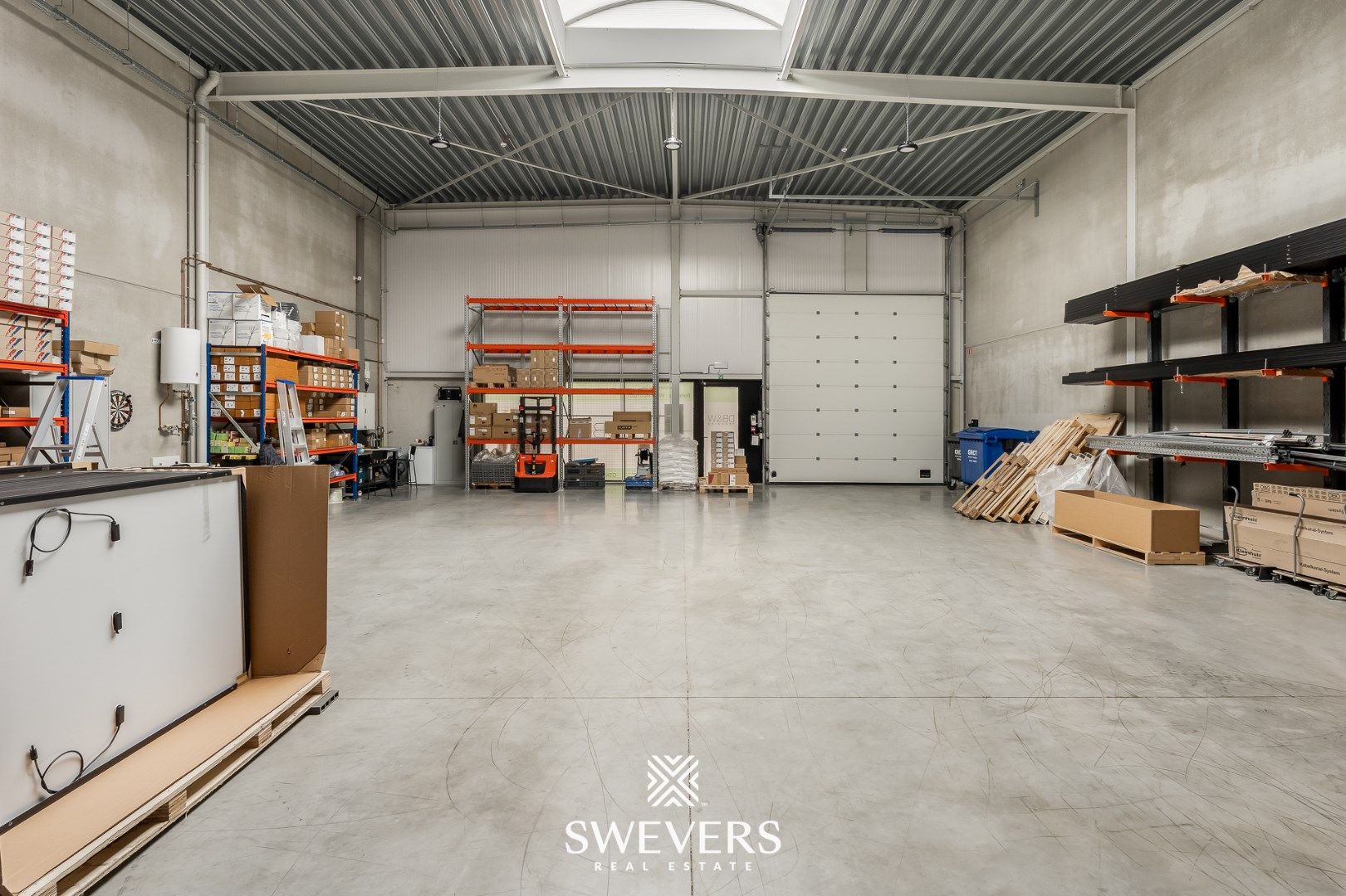 Functionele industriehal met drie autostaanplaatsen te Ham foto 6