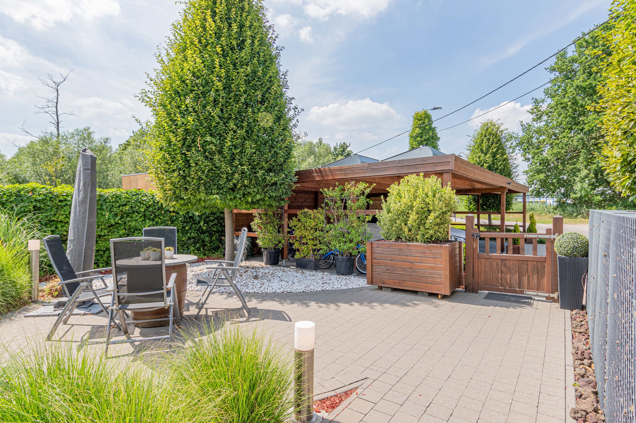 Prachtig gelijkvloers appartement met tuin & dubbele carport foto 5
