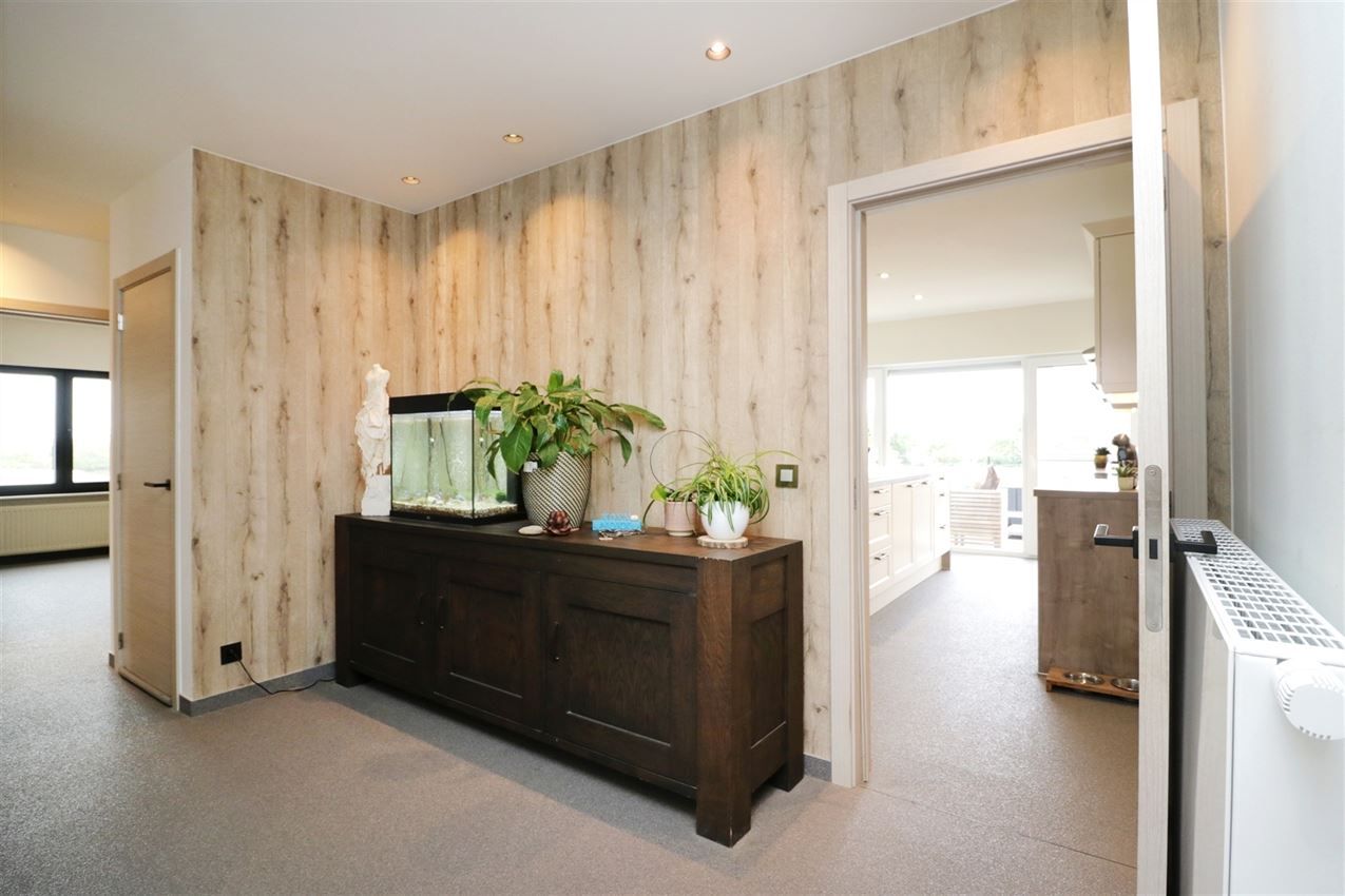 Tijdloos wonen in alle rust en comfort. Open groen uitzicht. Label B.  foto 3