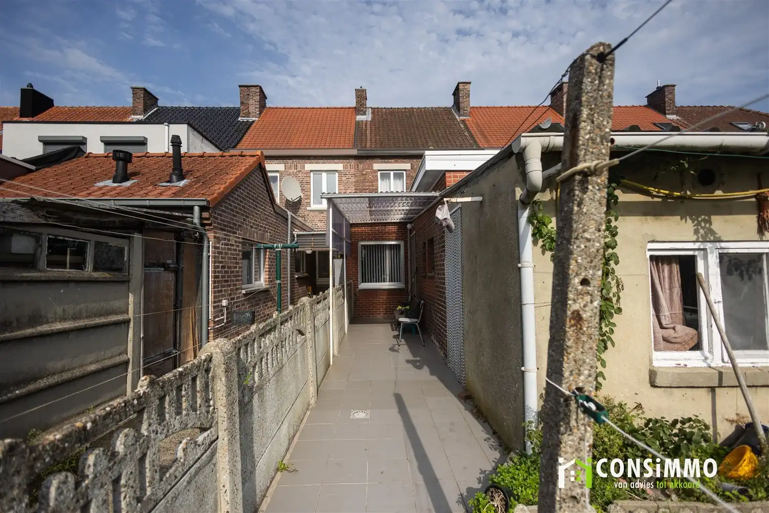 Te renoveren gezinswoning met 4 slaapkamers, tuin en garage in Genk-Zwartberg foto 23