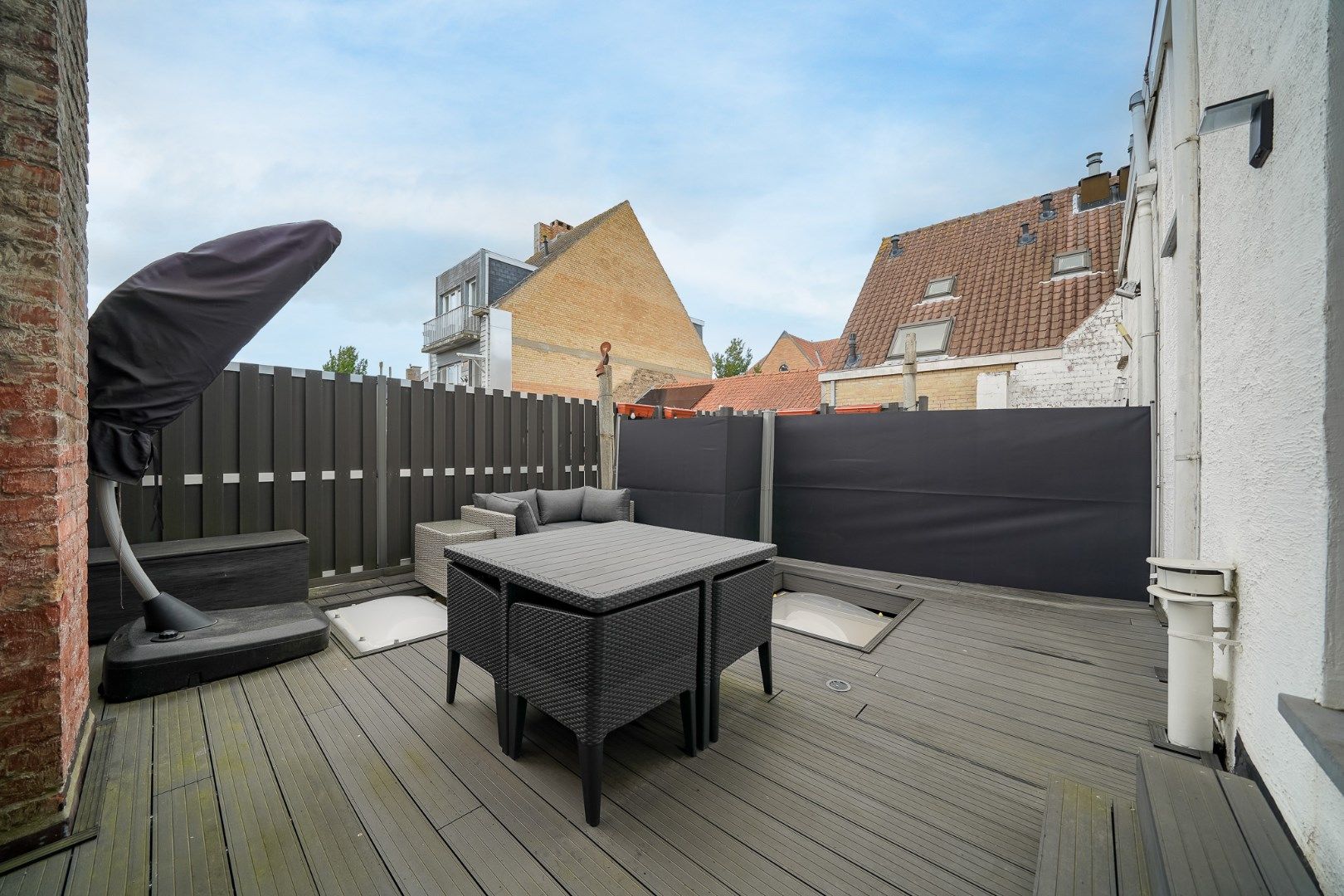 Volledig gerenoveerde woning met 3 slaapkamers, 2 badkamers en ruim dakterras foto 10