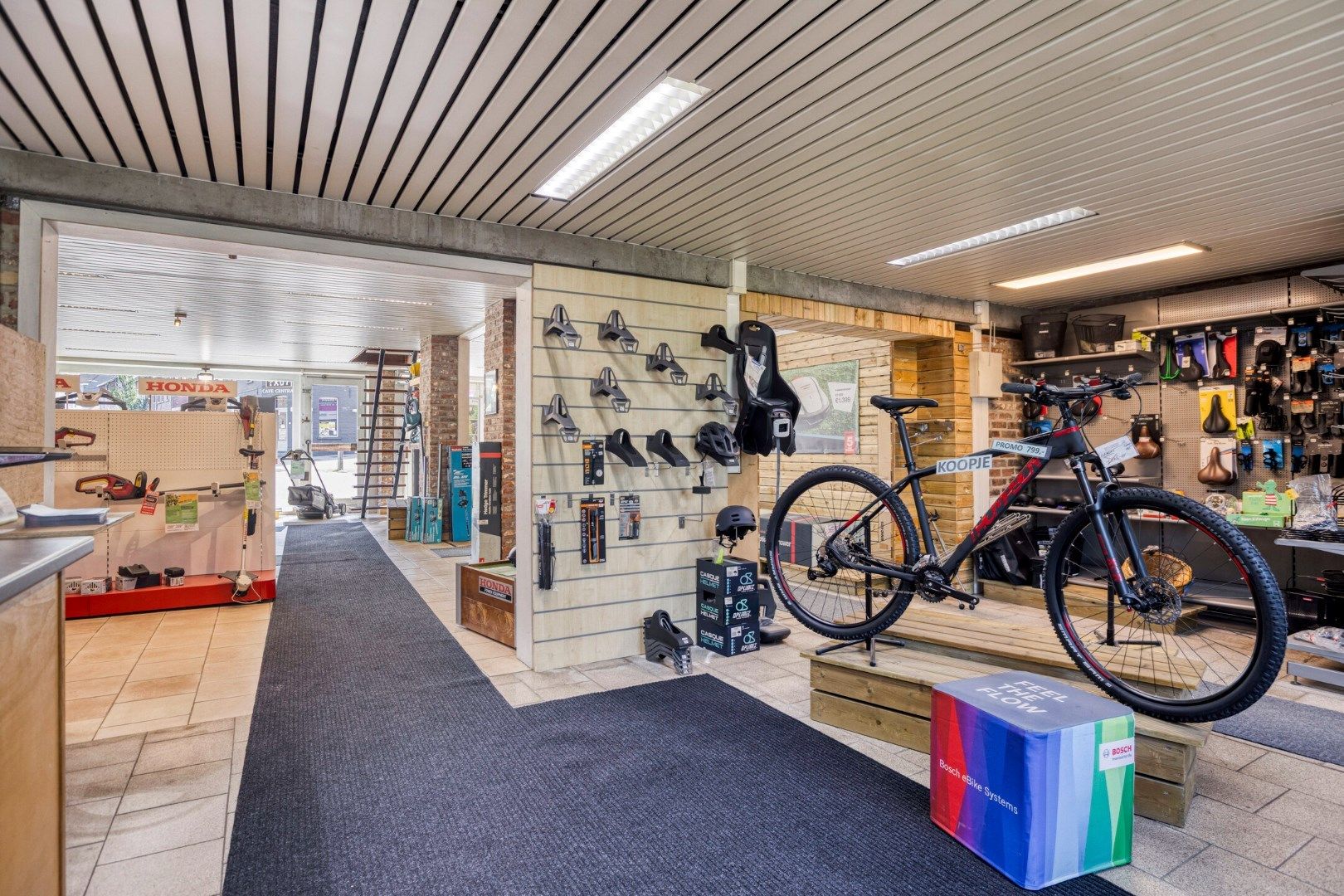 Prachtige handelswoning in centrum Rekkem! foto 4