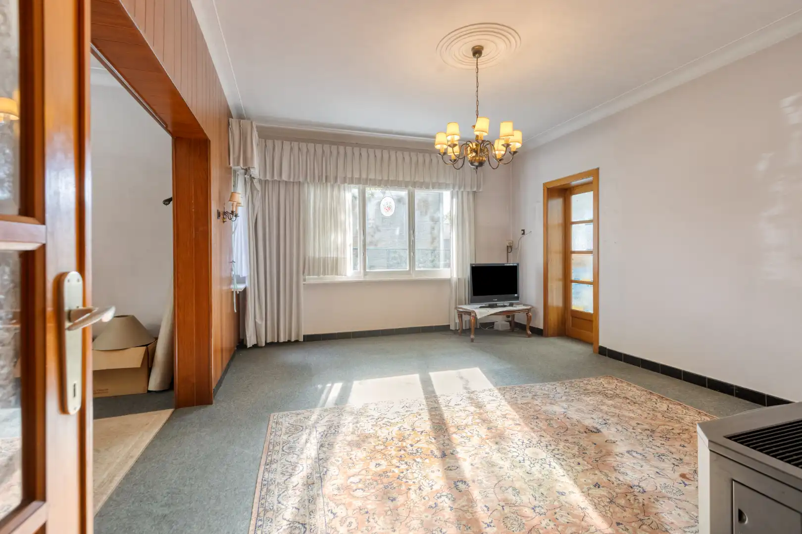 Te renoveren woning met 3 slaapkamers en ruime tuin op 1.065 m² te OLV Olen !  foto 4