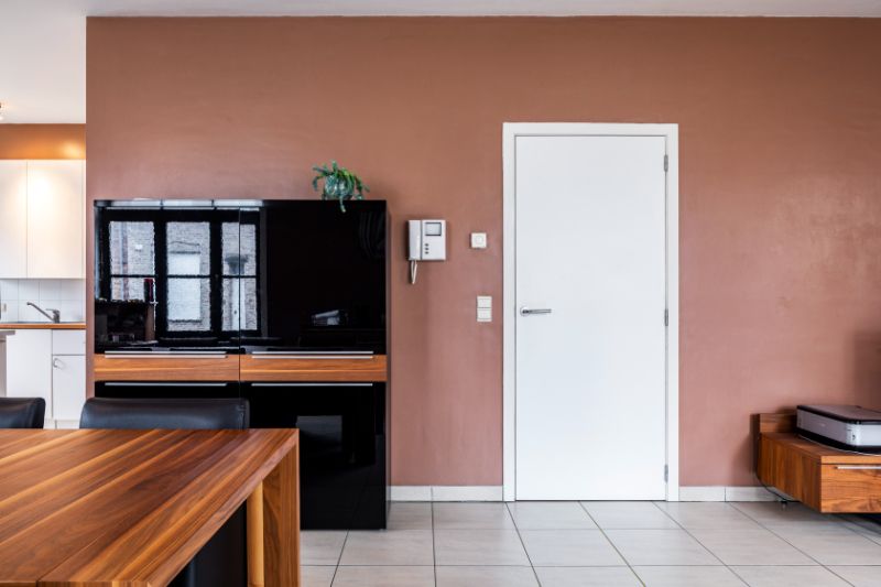 Roeselare : Ruim en lichtrijk appartement in een aangenaam woonerf met 1 slpks 83 m². foto 5