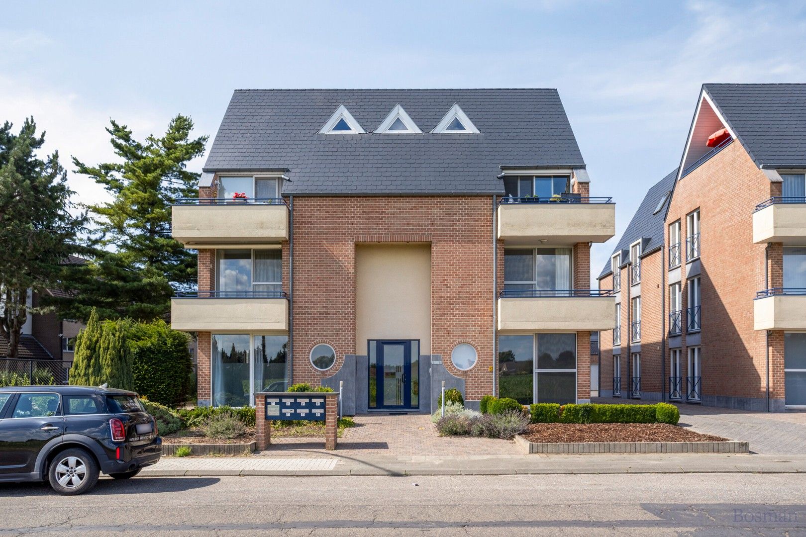 Zeer ruim appartement te koop in Geel foto {{pictureIndex}}