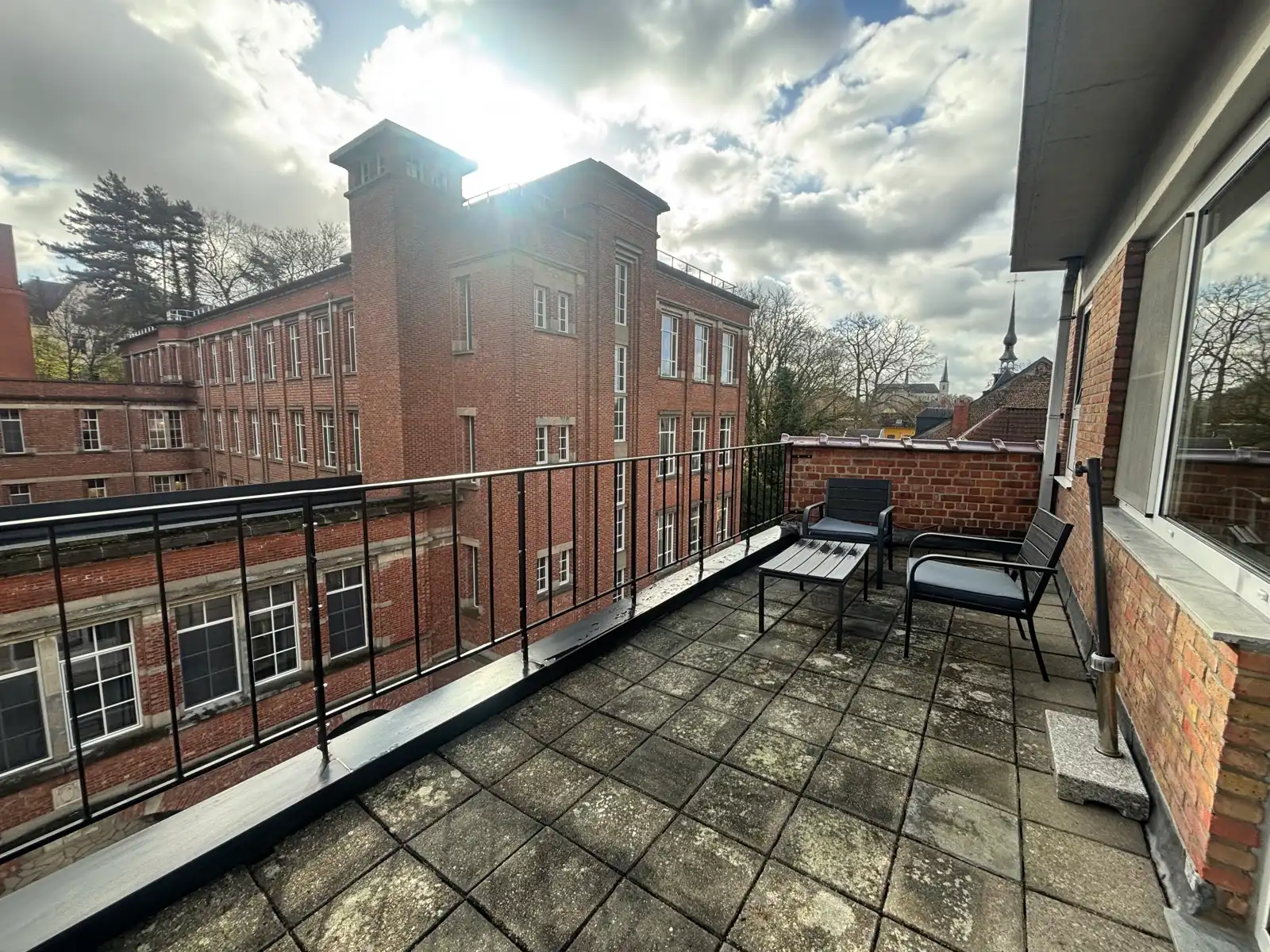 Studio met ruim terras in hartje Leuven!  foto 4