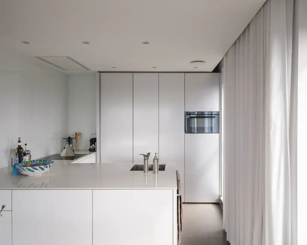 Lichtrijke penthouse met twee slaapkamers, ruime terrassen en indrukwekkende vergezichten foto 6