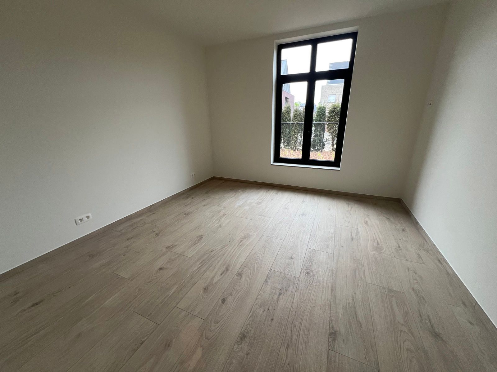 Luxueus app (131m²) met 2 slpk + bureau, terras en parking foto 11