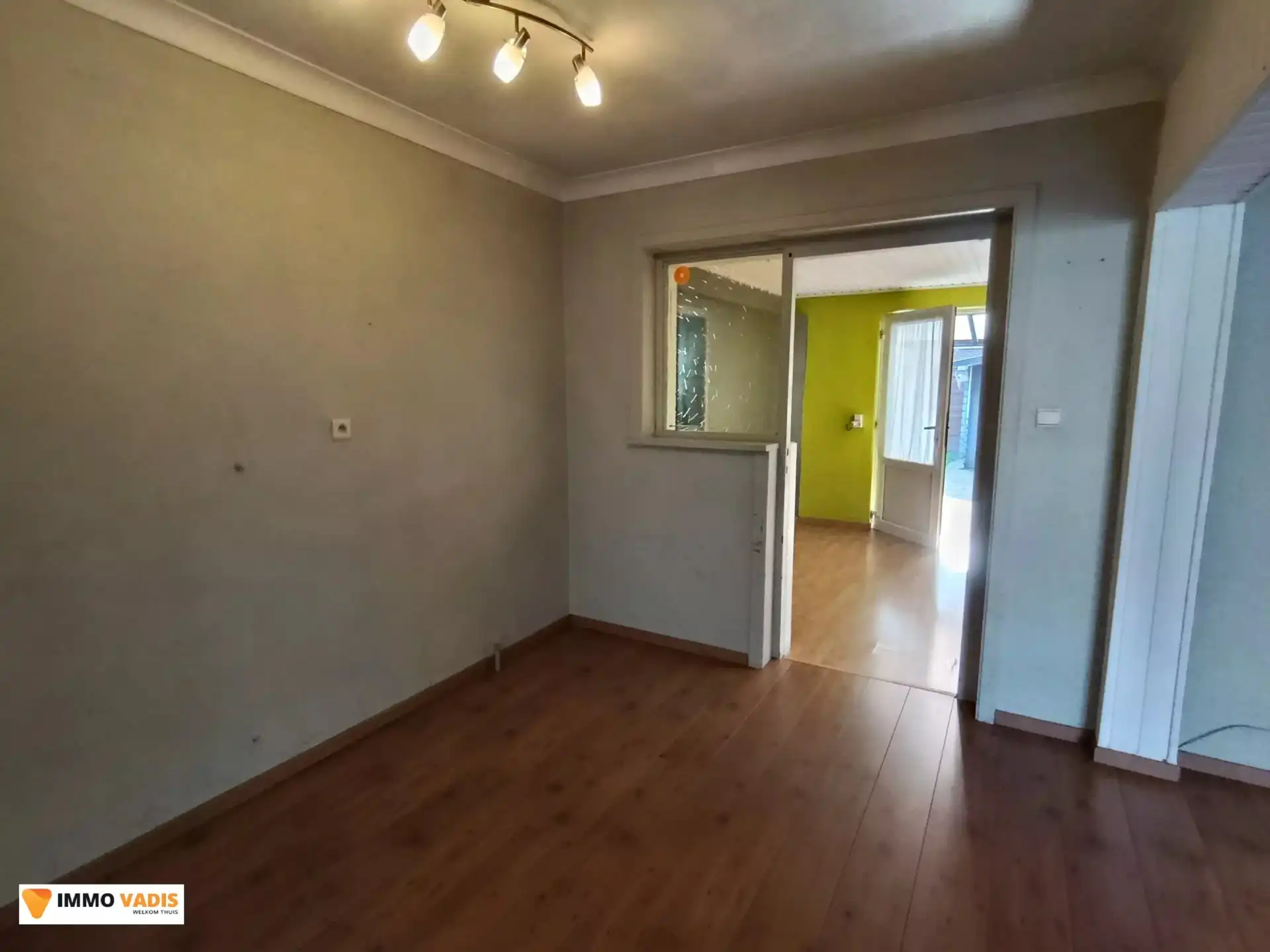 Gezinswoning met tuin, 3 slaapkamers en garage foto 3