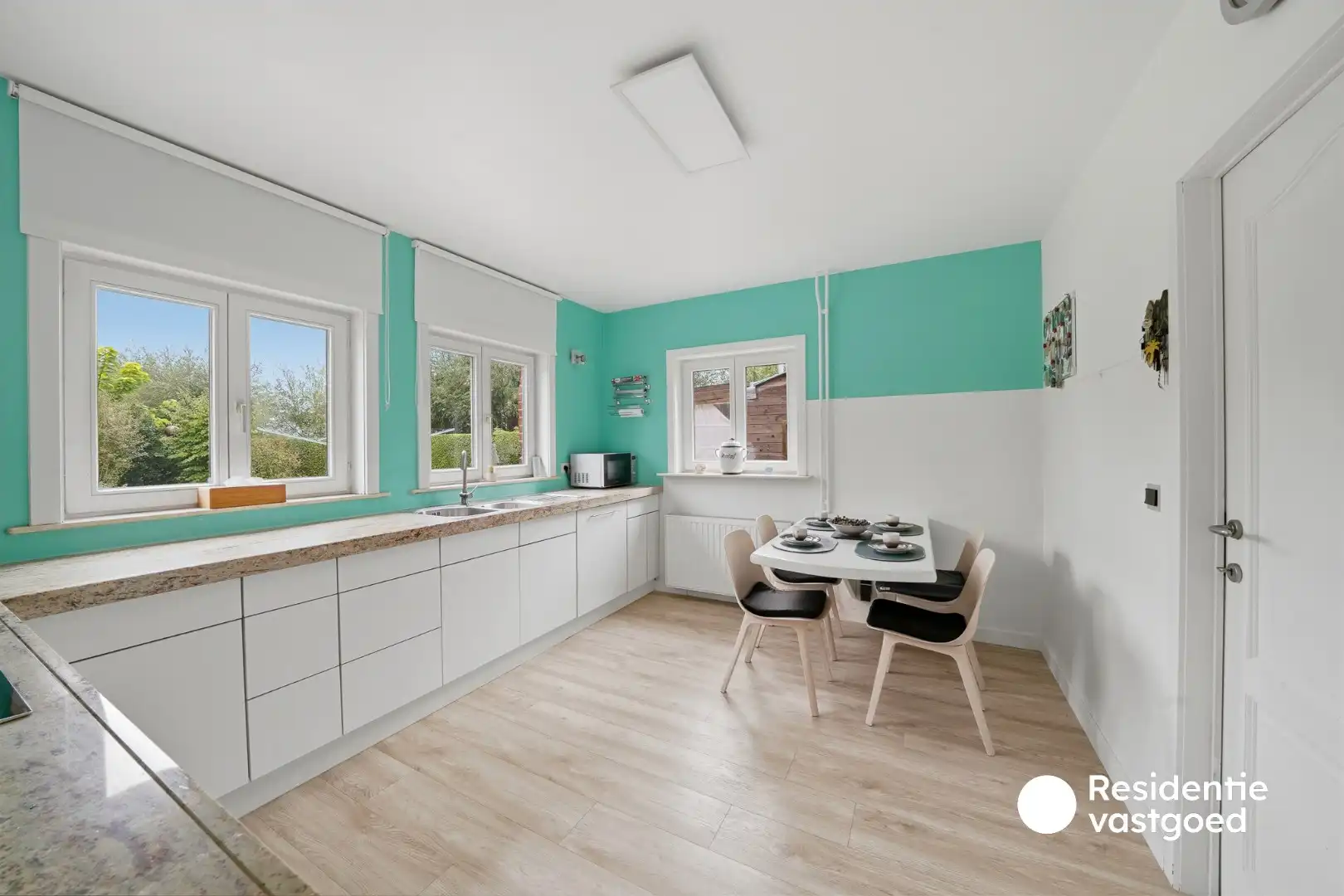 Vrijstaande woning op ruim zonnig perceel in het landelijke Roksem/Ettelgem foto 9