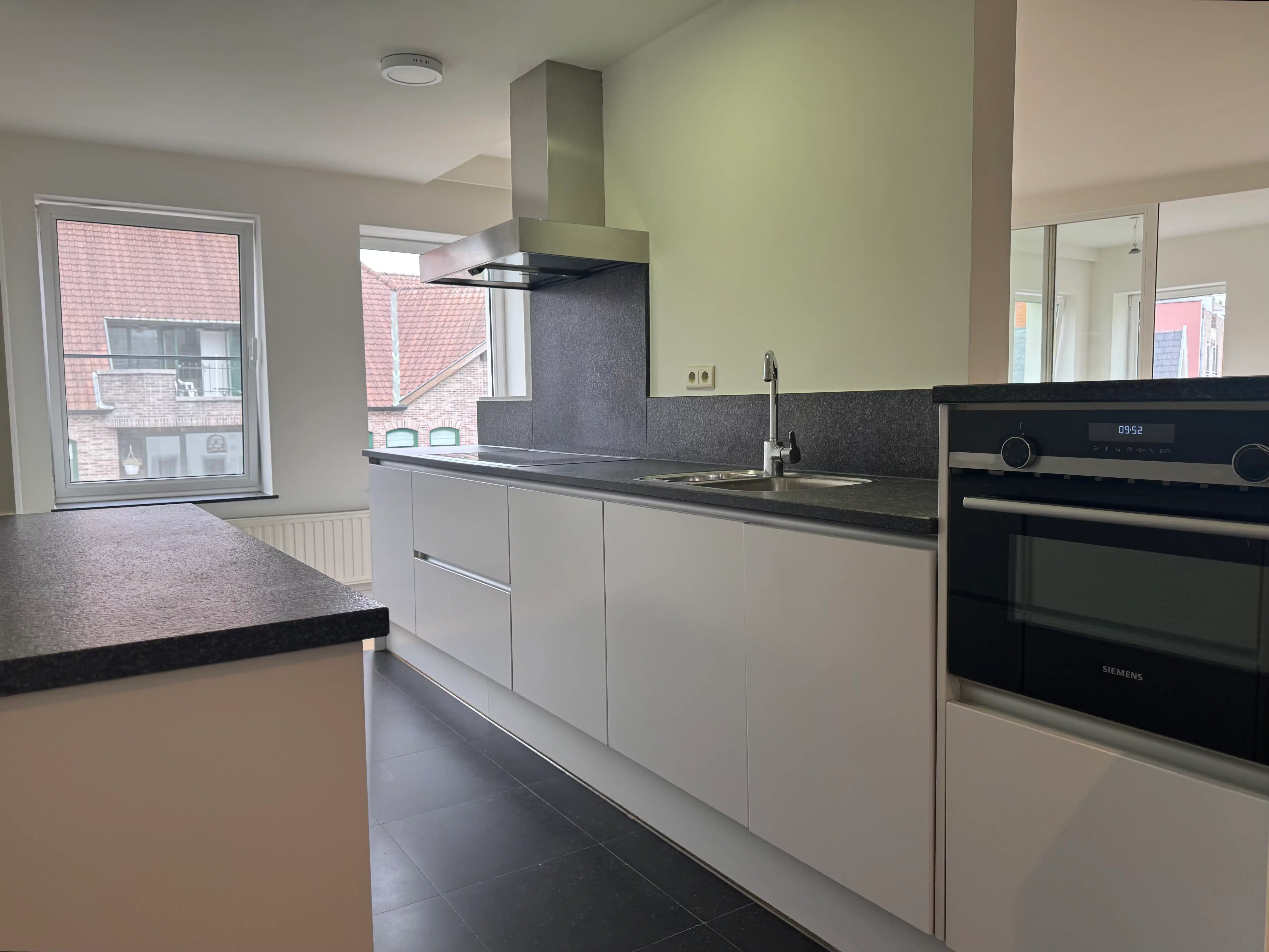 Ruim duplexappartement met tuinkamer en balkon op toplocatie foto 11