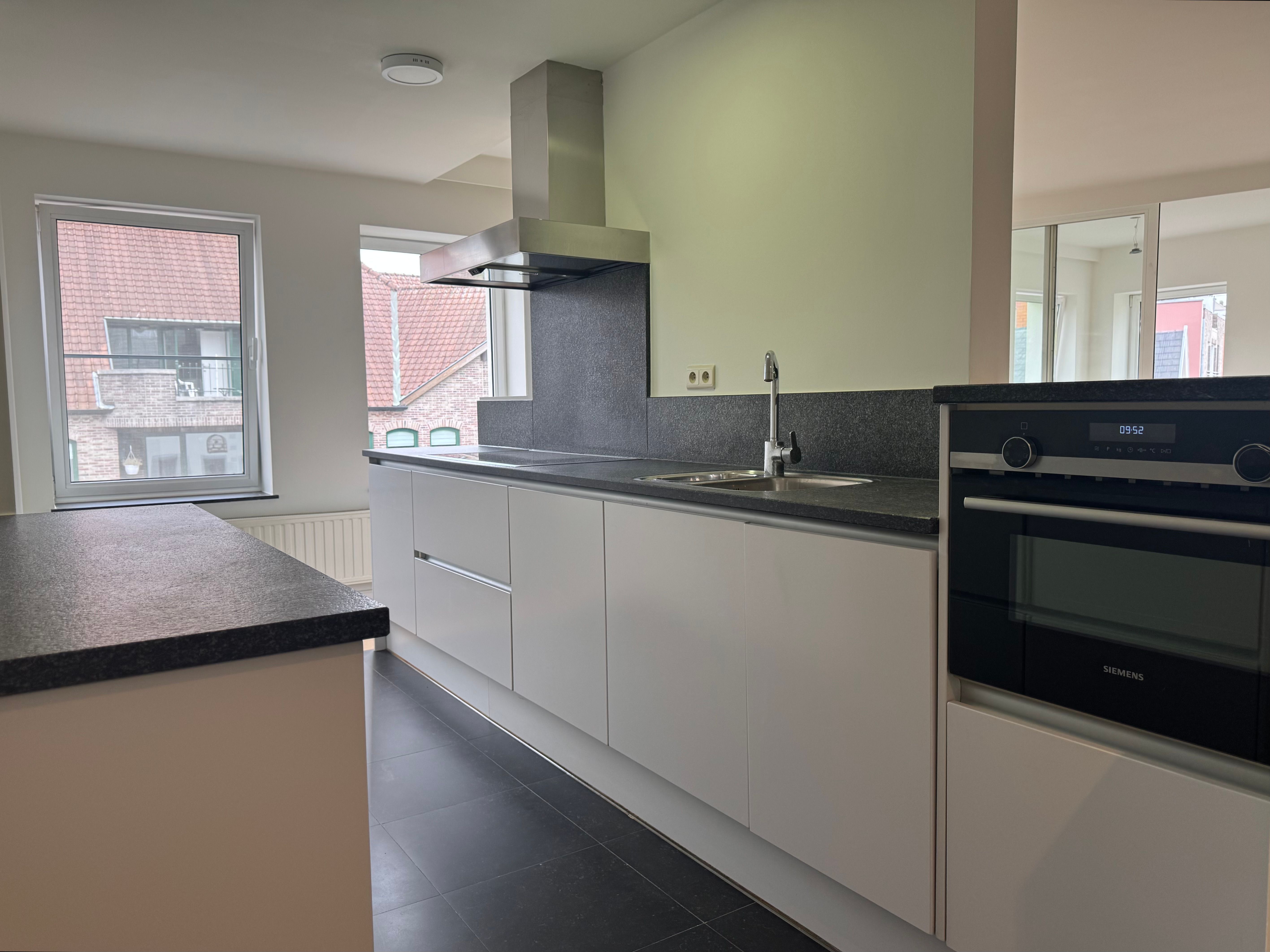 Ruim duplexappartement met tuinkamer en balkon op toplocatie foto 11