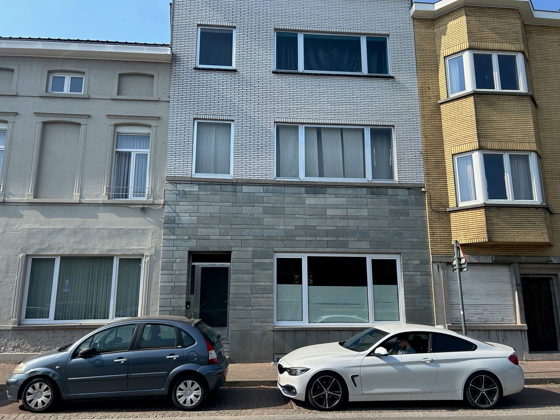 Exclusief gelijkvloers appartement gelegen in het centrum! foto 24