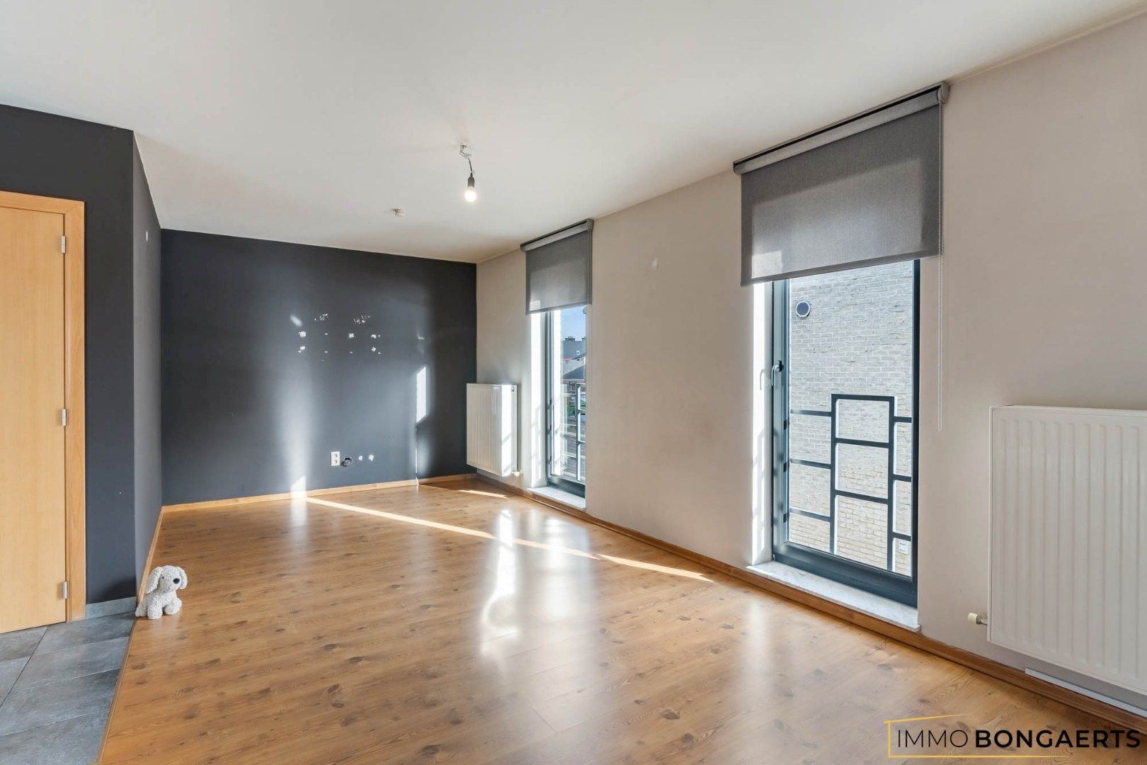 Ruim duplexappartement met 4 slaapkamers foto 8