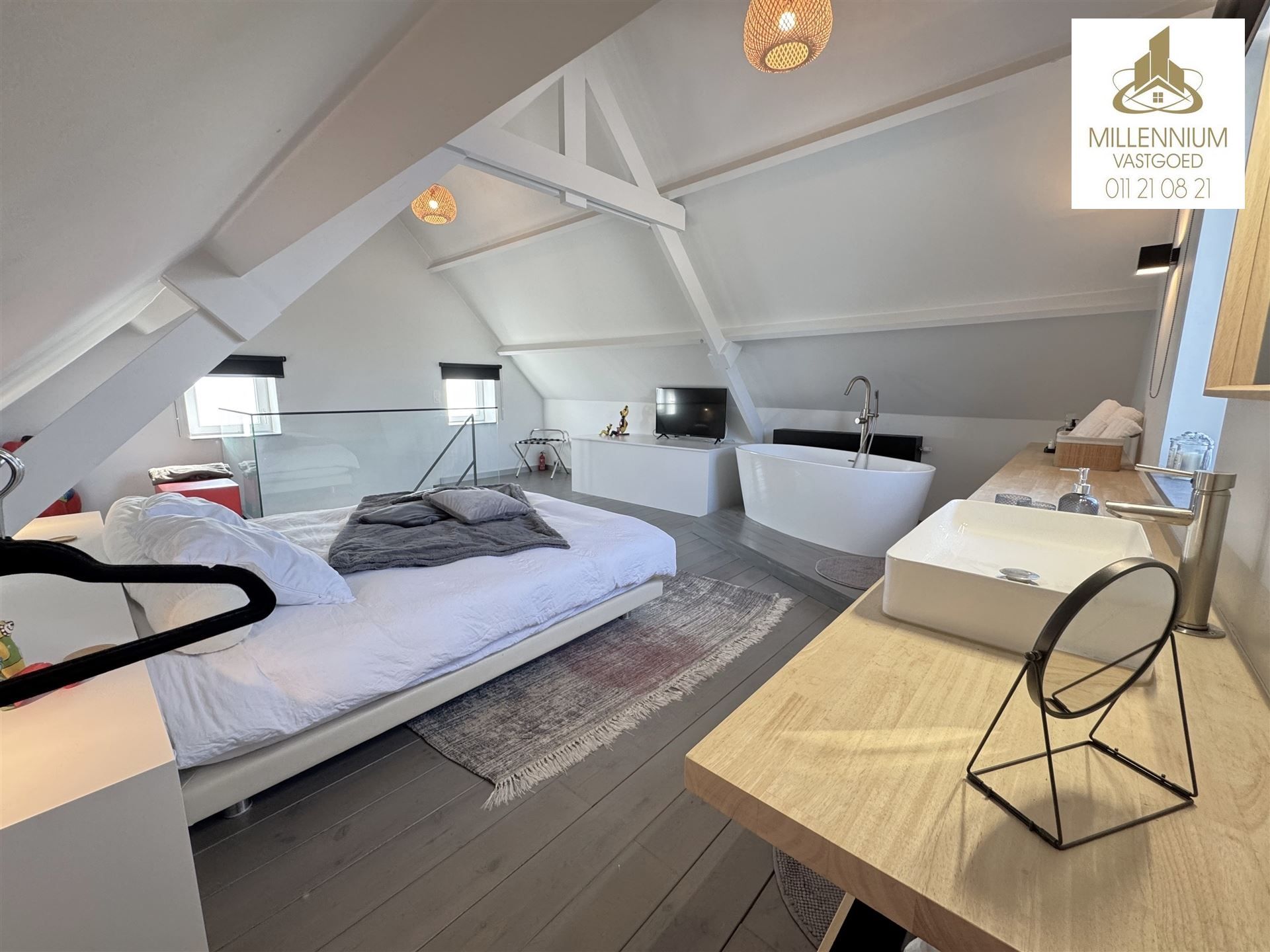 Ruime 5-SLK Woning met bijwoning foto 9