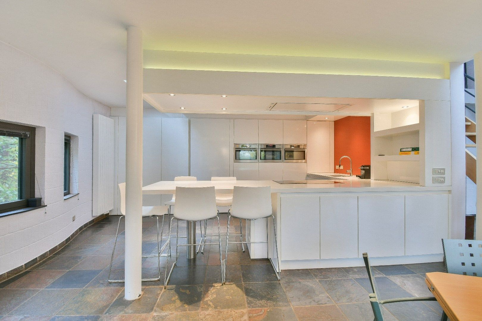 Prachtige Villa met Zwembad in het hartje van Oudenburg Te huur.  foto 8