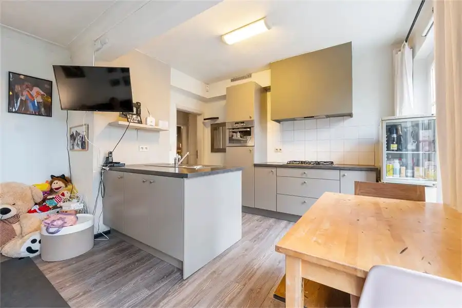 STATIGE WONING MET 4 SLKS OP EEN TOPLOCATIE foto 12