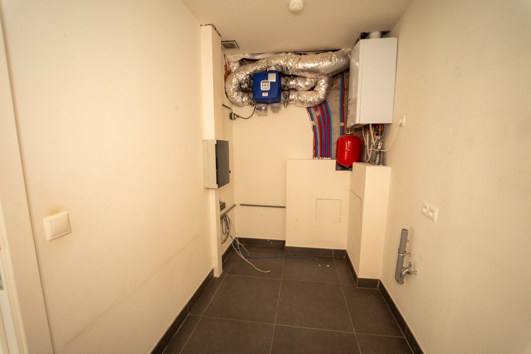 Gerenoveerd appartement  vlak bij station Gent Sint-Pieters te huur foto 15