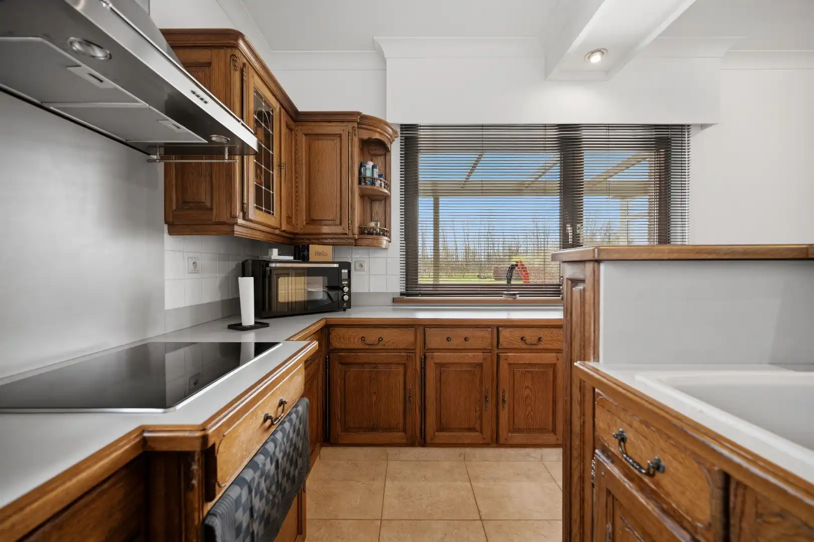 Instapklare, stijlvolle afgewerkte woning met 3 slpks foto 22