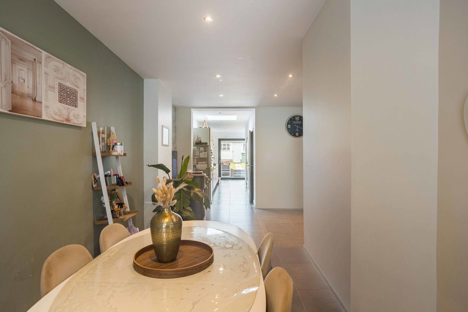Instapklare woning in het centrum van Aalst! foto 4