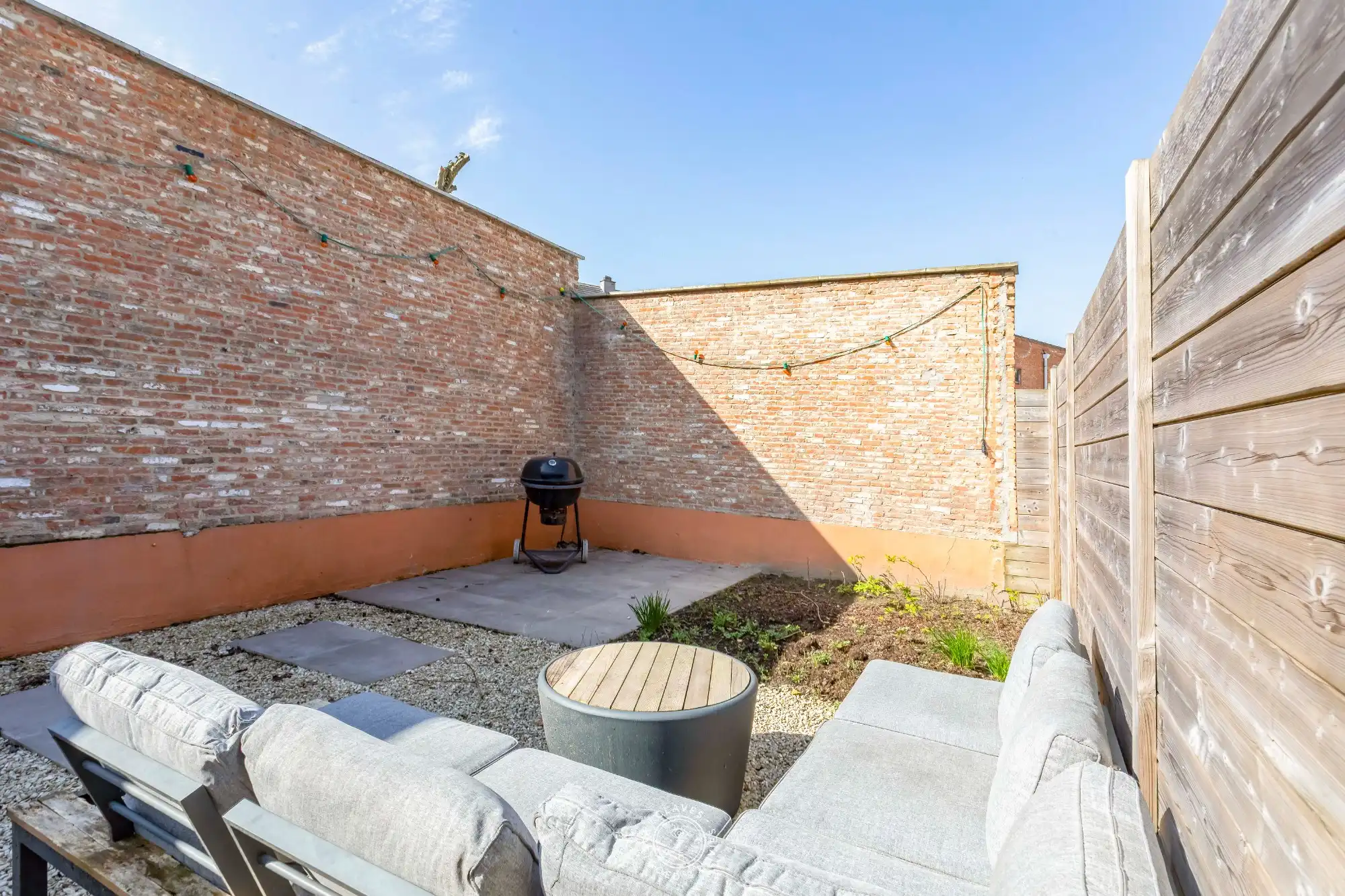 Zeer interessant en recent appartement met tuintje foto 4