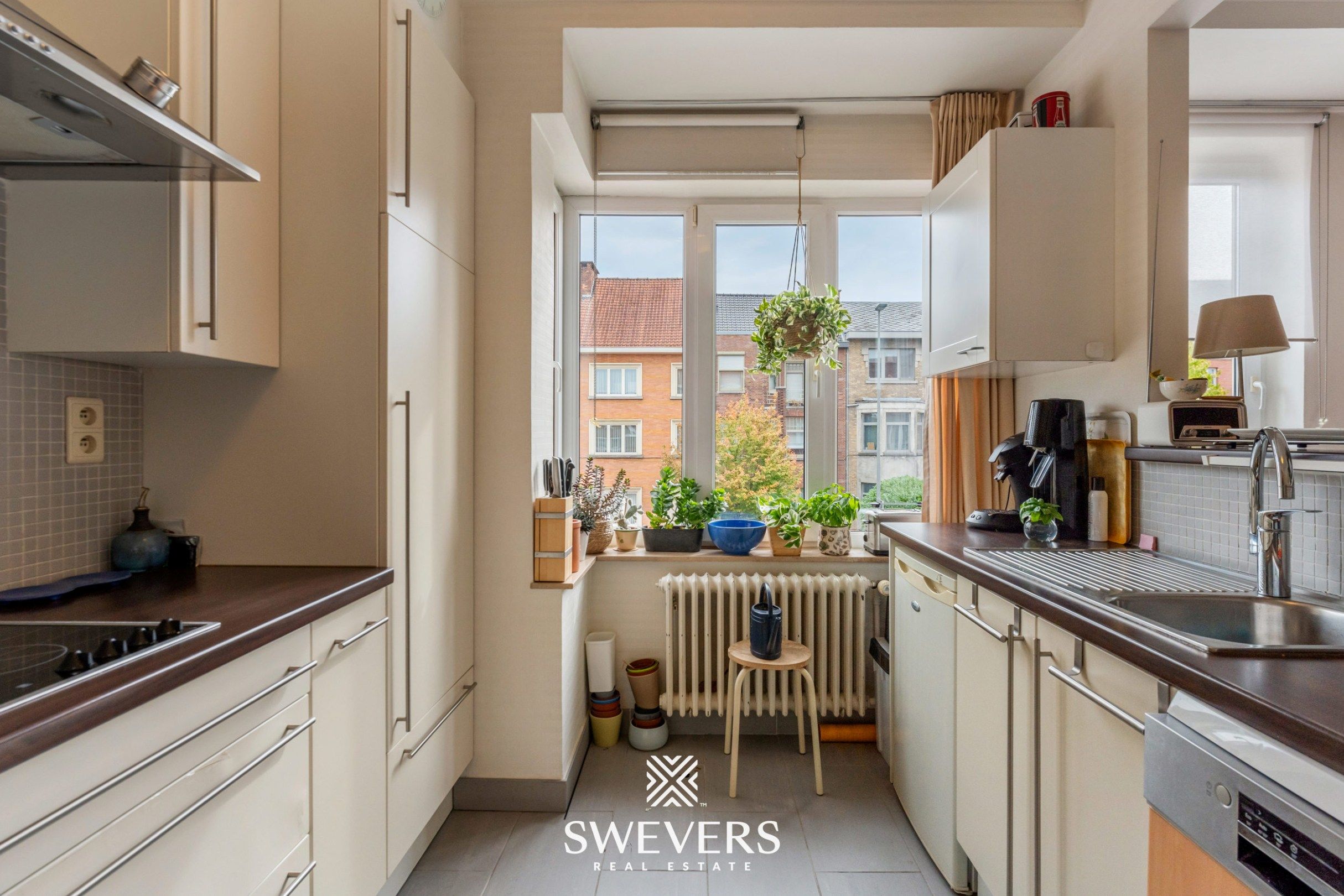 Stijlvol herenhuis met kantoorruimte en 3 slaapkamers in hartje Hasselt foto 19