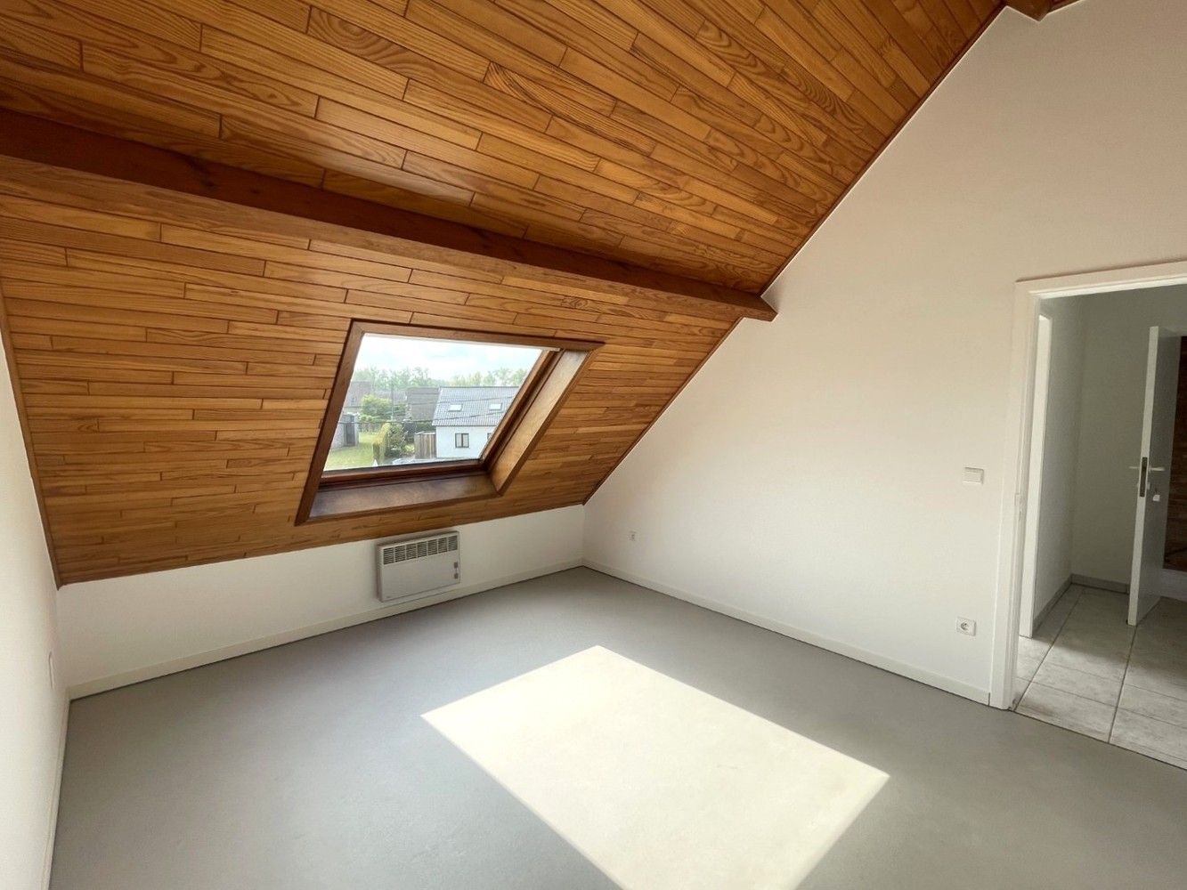 Ruim en lichtrijk duplex appartement met inpandige garage in Rotselaar foto 9