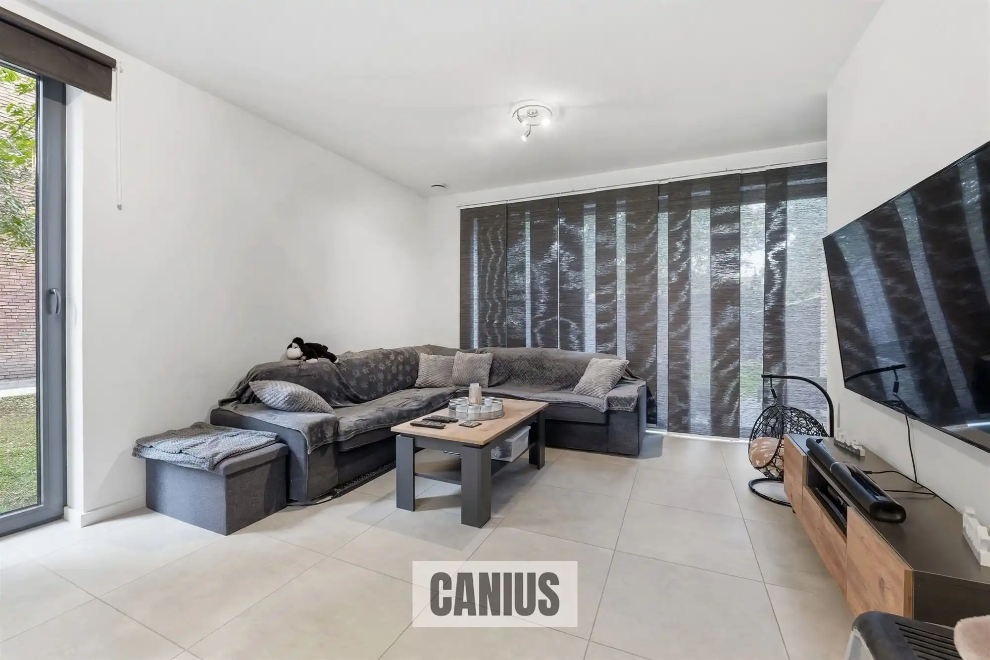 RUSTIG GELEGEN WONING MET 4 SLKS NABIJ HET STADSCENRUM foto 3